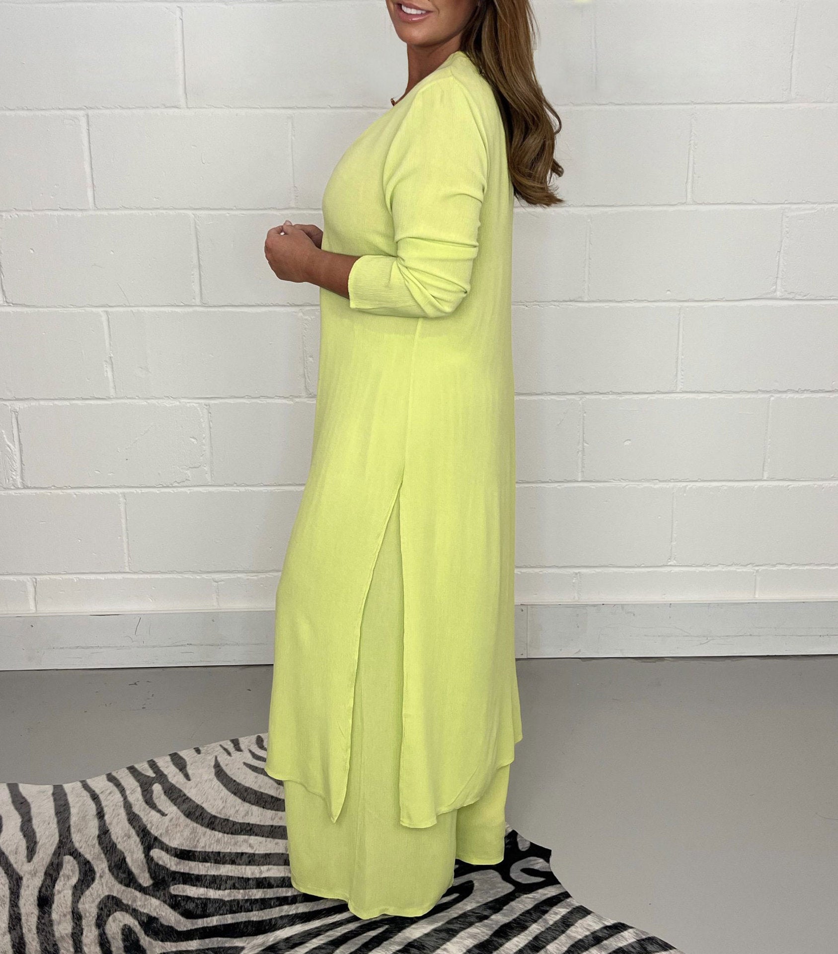 Navisse V-Neck Wide-Leg Lounge Set – Women Summer Resort Casual Deep V Neck Top Co-Ord Wide Leg Pants Set