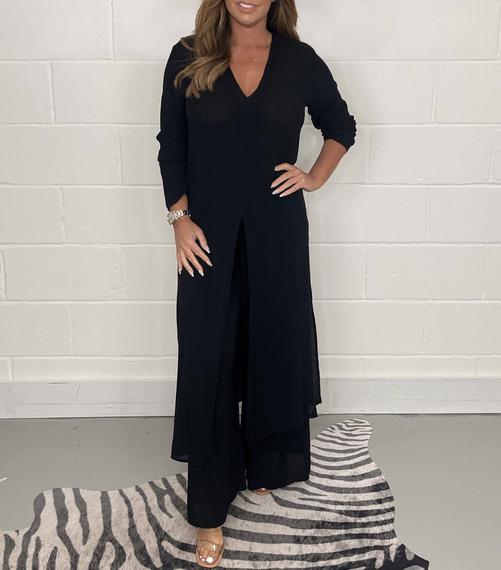 Navisse V-Neck Wide-Leg Lounge Set – Women Summer Resort Casual Deep V Neck Top Co-Ord Wide Leg Pants Set
