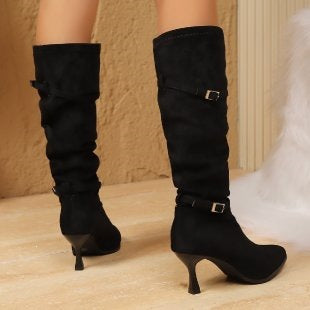 Bottes froncées montantes Slouchiva – Bottes montantes à talon pour femme en daim, avec détail à boucle et bout pointu, élégantes