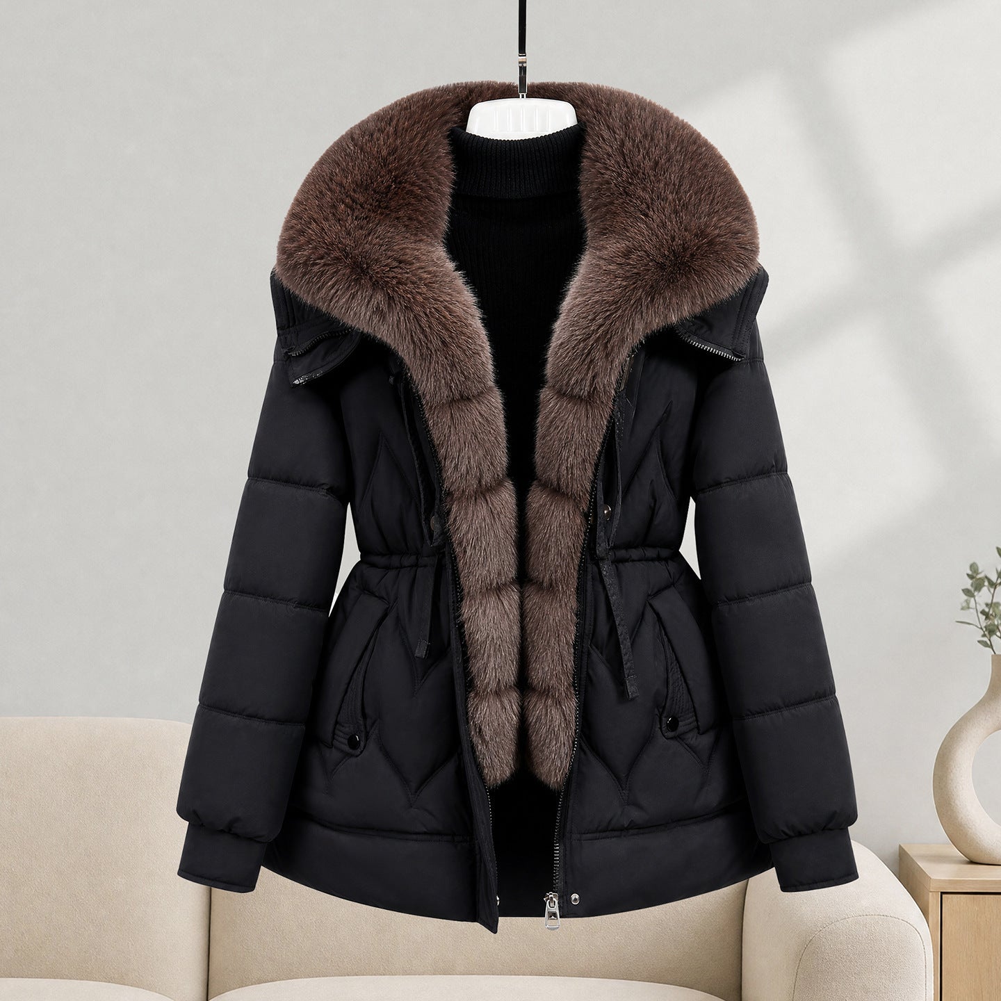 Doudoune ceinturée en fourrure Furmont - manteau noir pour femme, col en fausse fourrure, veste matelassée d’hiver