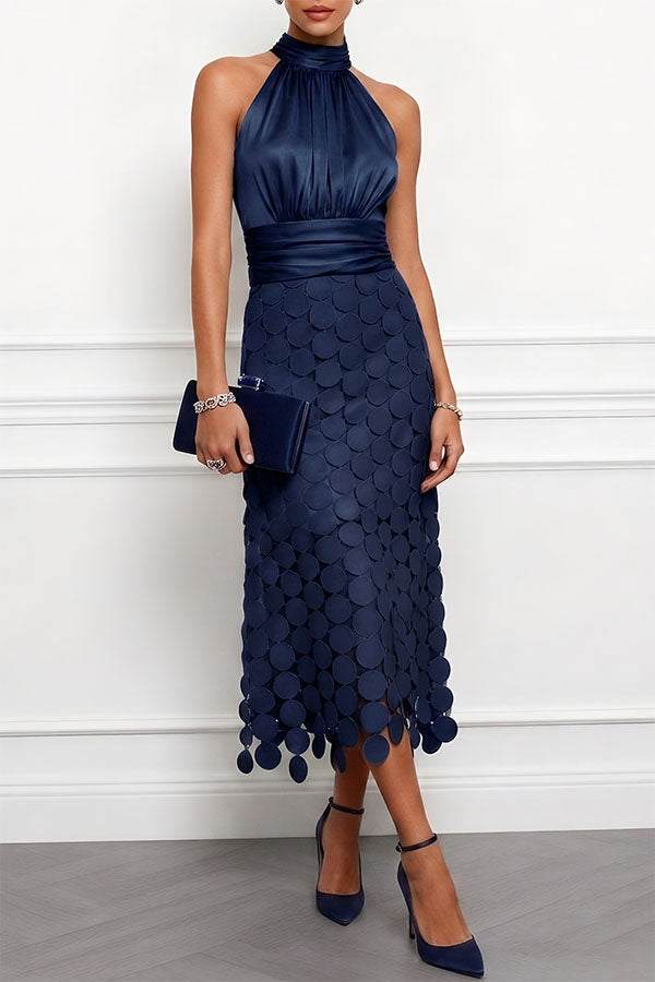 Robe midi en satin à col licou Squamella - Robe texturée à motif écailles pour femme, pour cocktails, fêtes et soirées formelles