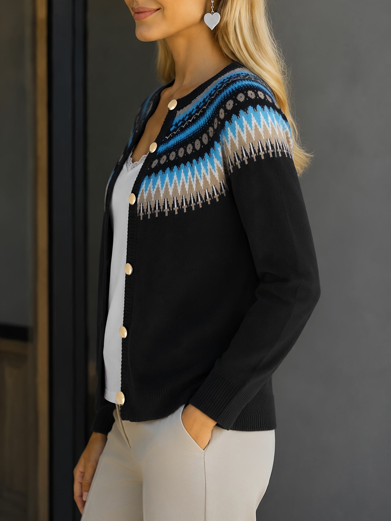 Gilet boutonné à motif Fair Isle Ondri – Haut à manches longues boutonné pour femme, pull en maille jacquard bleu marine, beige et bleu