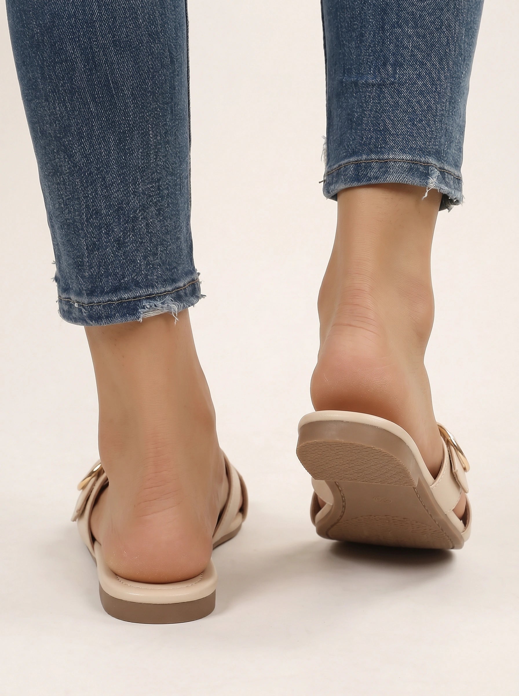Bucklair Crossover Buckle Slide Sandals – White Leather Slip On Flat Buckle Sandals Women Summer Casual Everyday