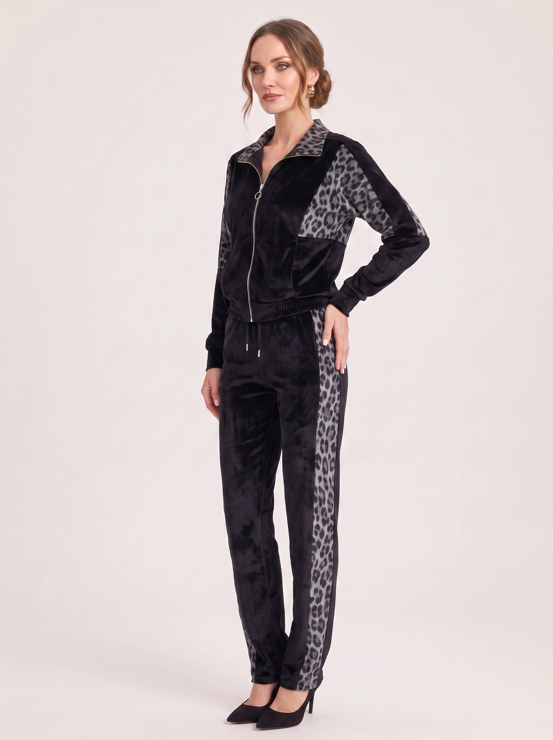 Velouche Velvet Leopard Tracksuit Set – Women Velvet Animal Print Loungewear Zip Jacket Pants Two Piece