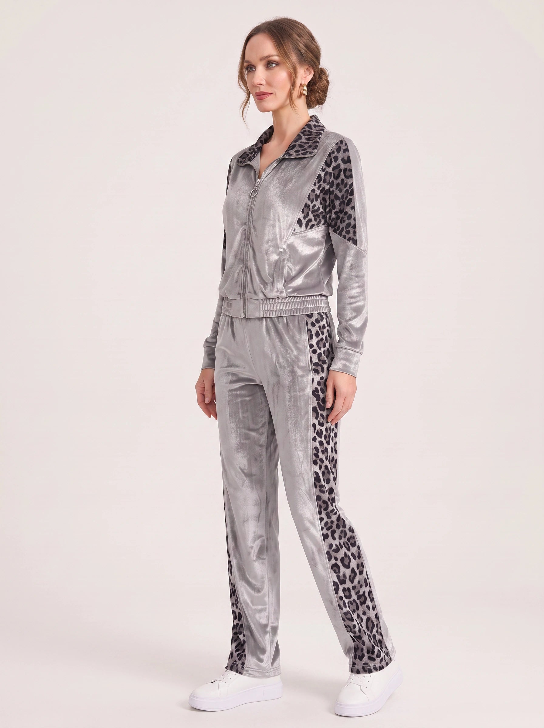 Velouche Velvet Leopard Tracksuit Set – Women Velvet Animal Print Loungewear Zip Jacket Pants Two Piece