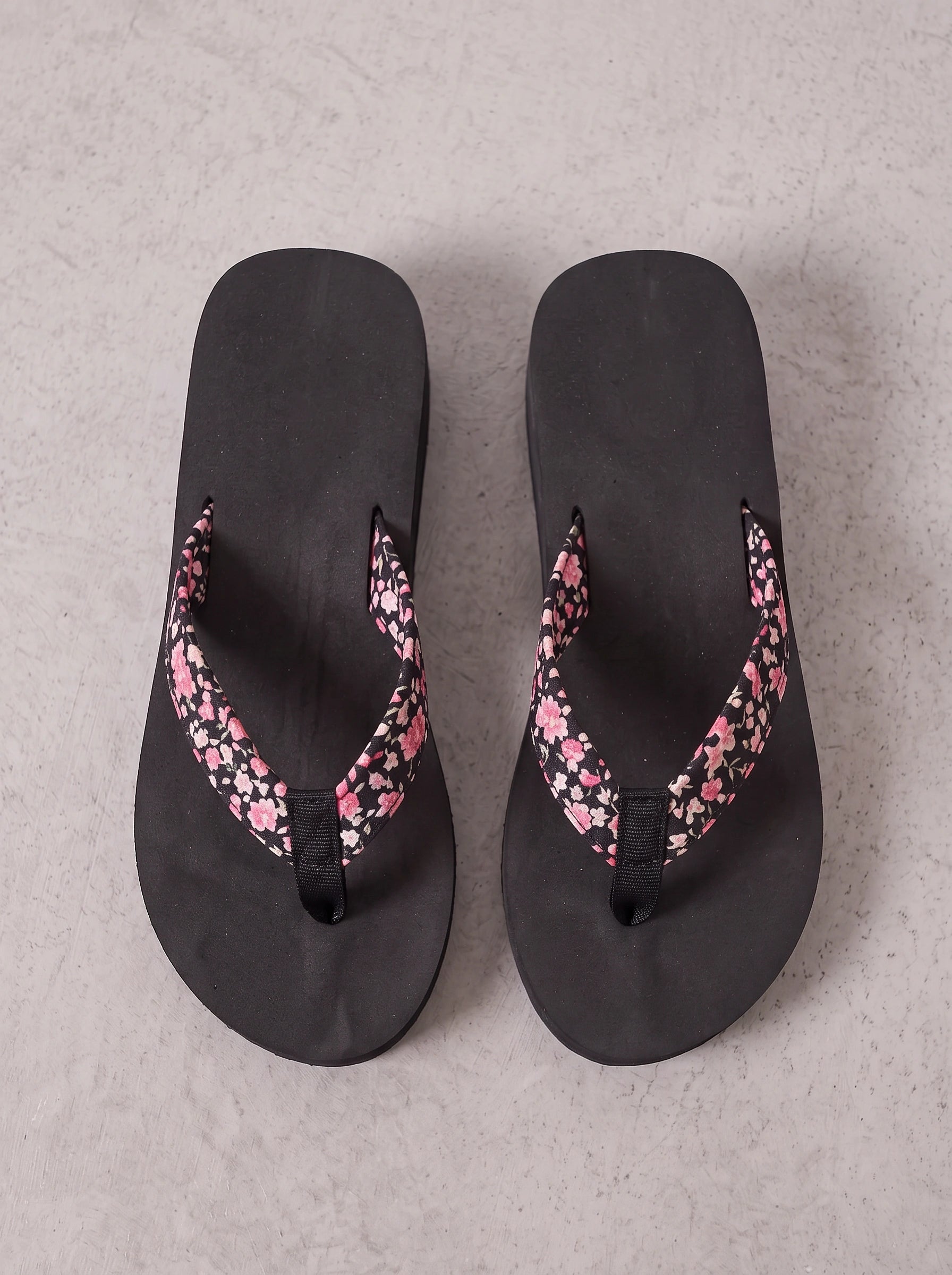 Floretta Floral Platform Flip Flops – Women Summer Beach Vacation Casual Thong Sandals Cushioned Wedge Flatform