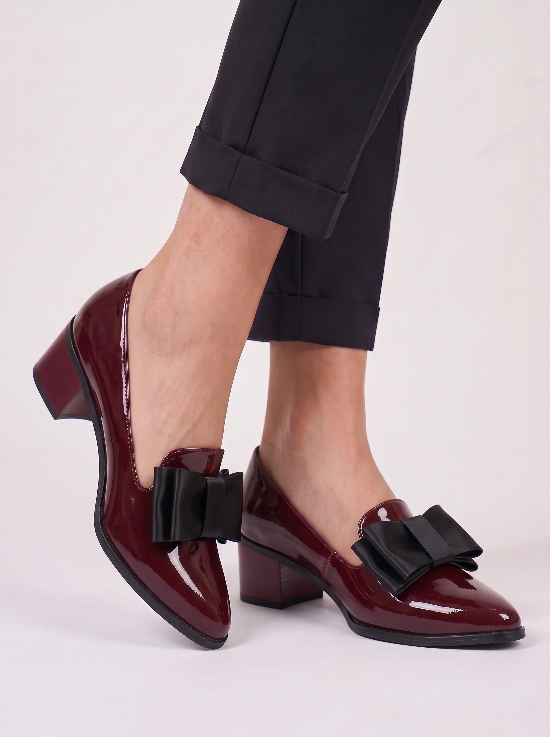 Fioccri Patent Bow Block Heel Loafers – Women Patent Leather Shoes Bow Detail Low Heel Loafers