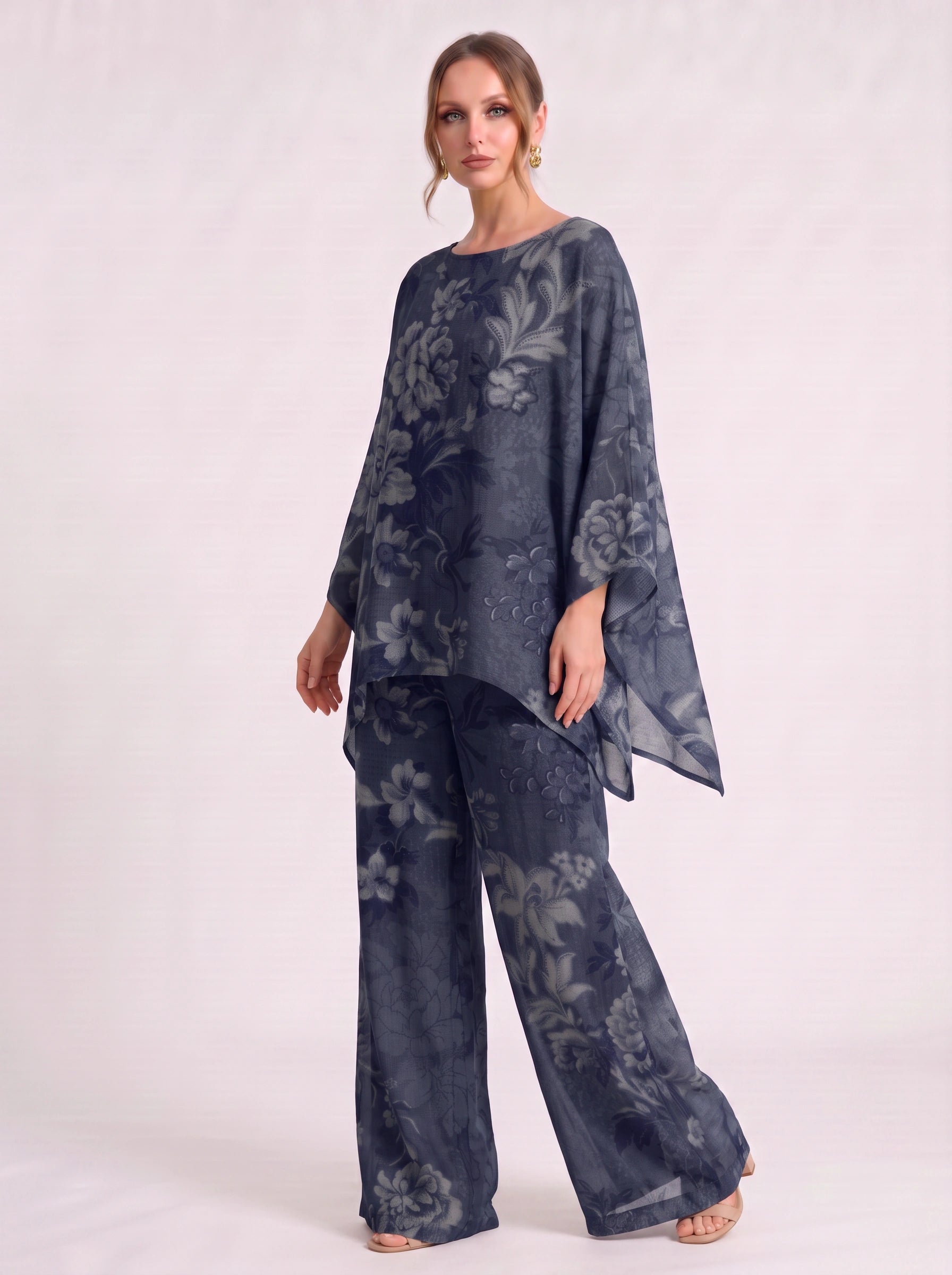 Hélène Floral Poncho Wide-Leg Pants Set – Poncho Women Clothing Printed Lounge Two-Piece Co-Ord Set