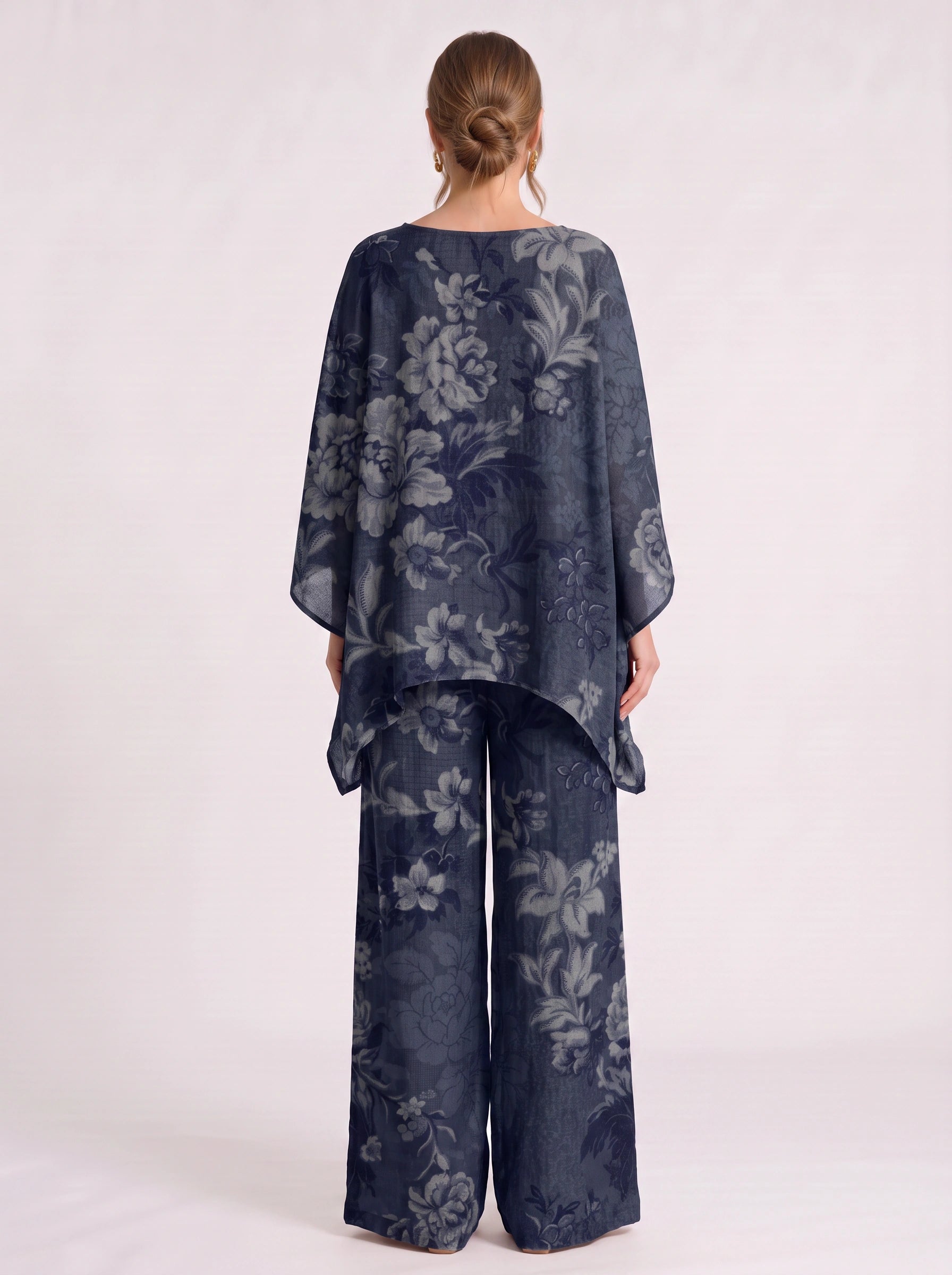 Hélène Floral Poncho Wide-Leg Pants Set – Poncho Women Clothing Printed Lounge Two-Piece Co-Ord Set