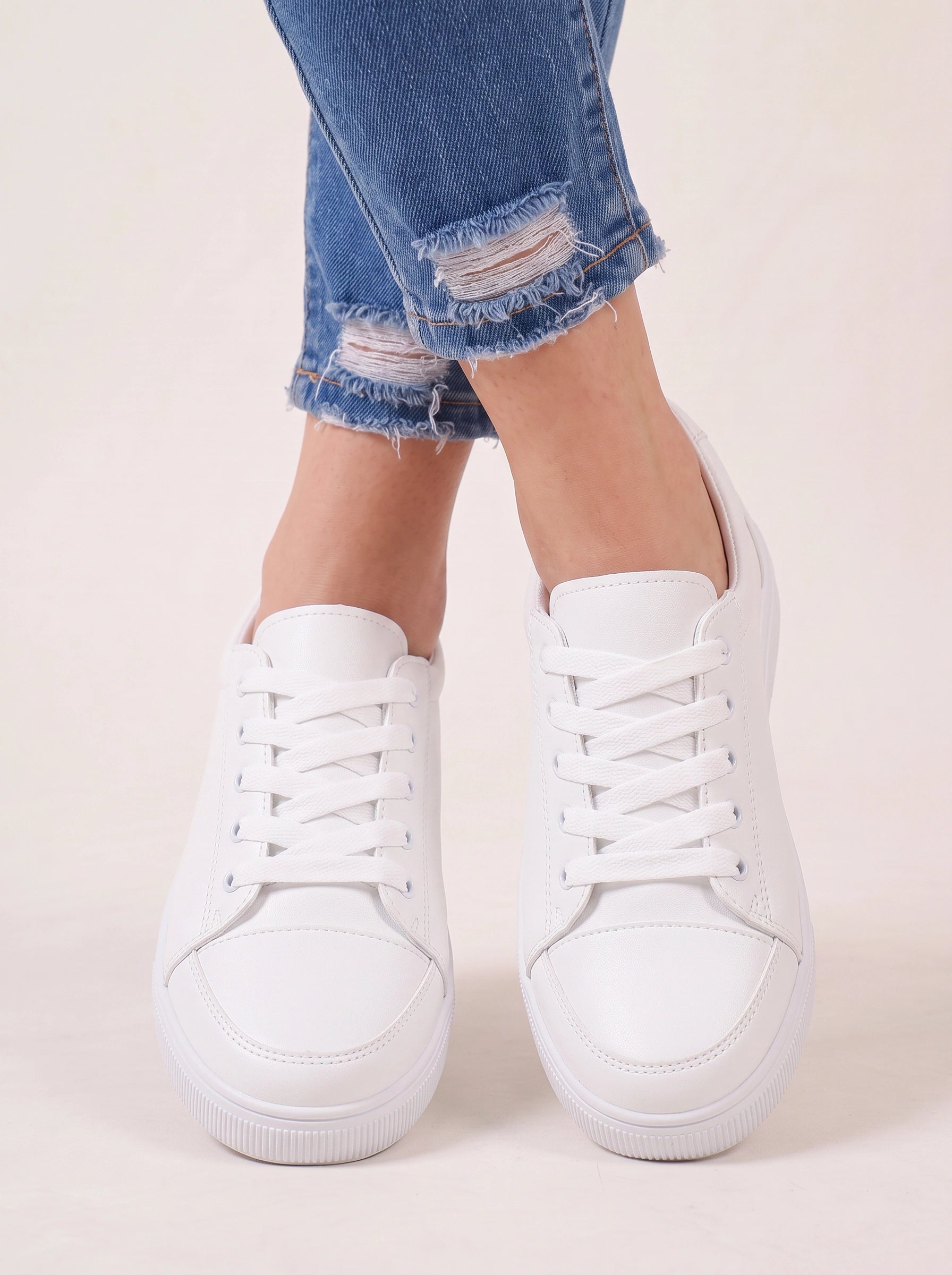 Sibenik Platform Lace-Up Sneakers – Women Casual White Canvas Low-Top Everyday Streetwear Sneakers