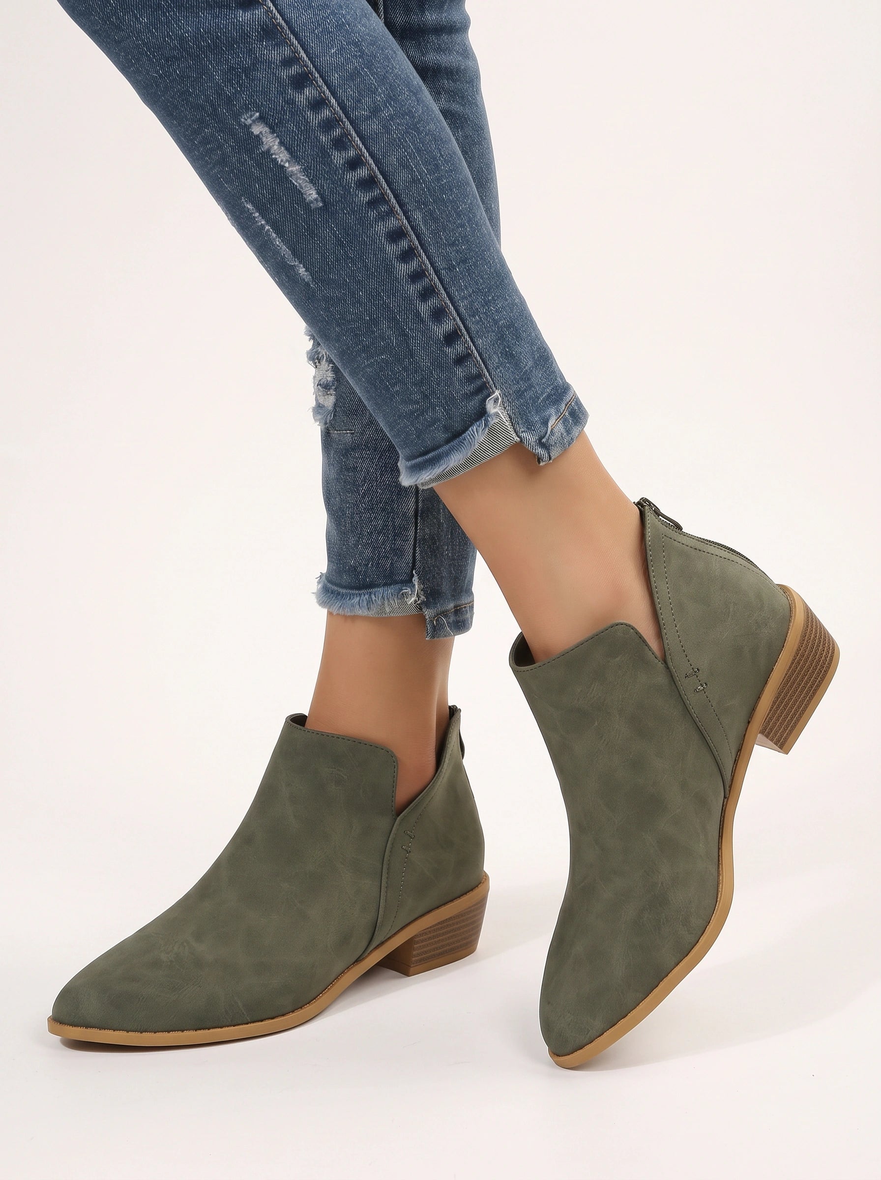 Cuterra Side-Cut Ankle Booties – Women Block Heel Suede Pointed Toe Slip-On Booties Casual Western