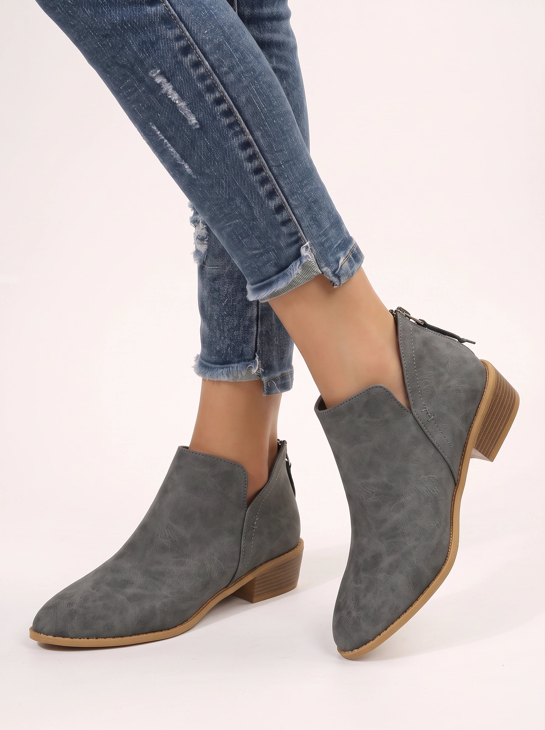 Cuterra Side-Cut Ankle Booties – Women Block Heel Suede Pointed Toe Slip-On Booties Casual Western
