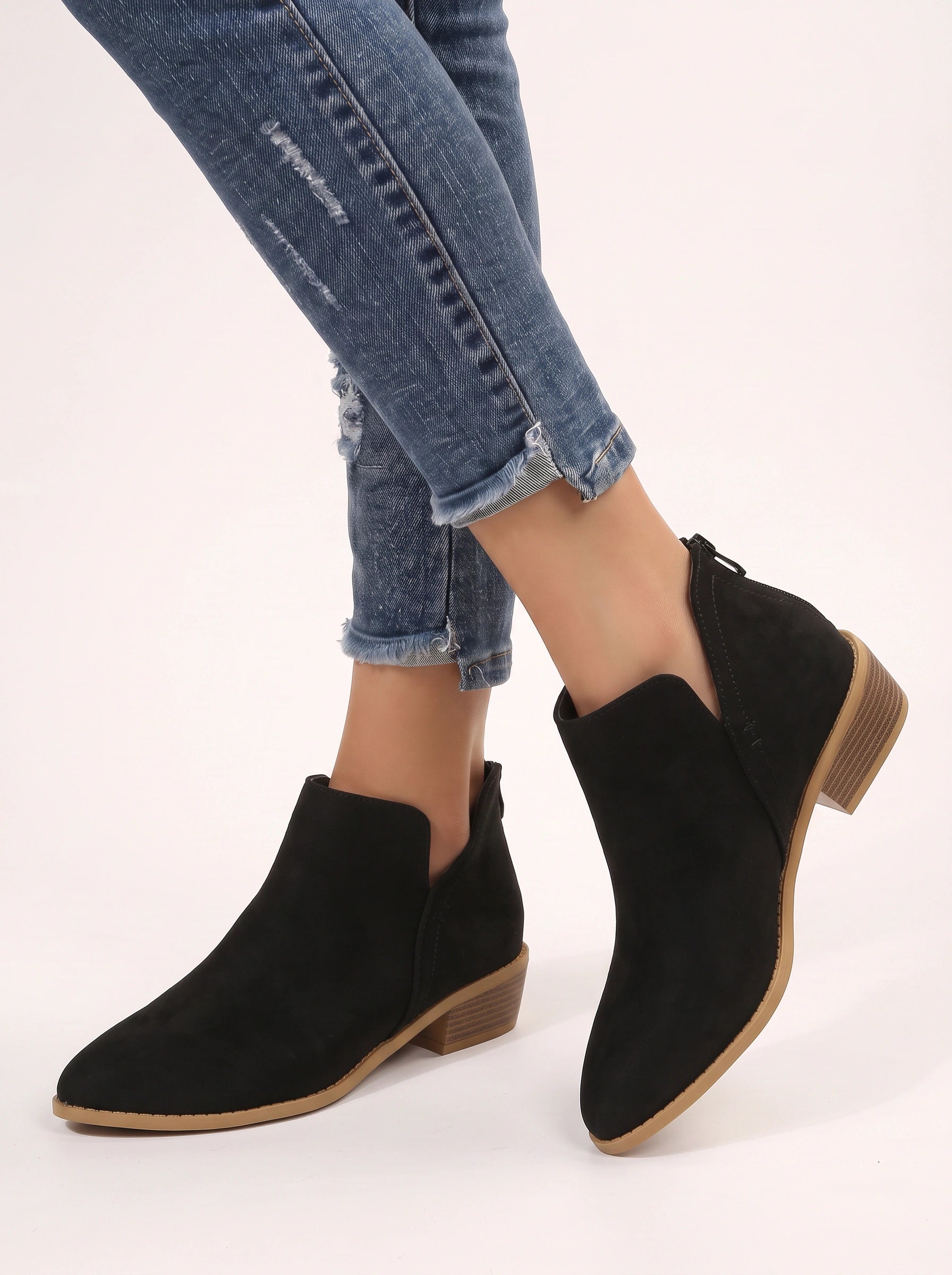 Cuterra Side-Cut Ankle Booties – Women Block Heel Suede Pointed Toe Slip-On Booties Casual Western