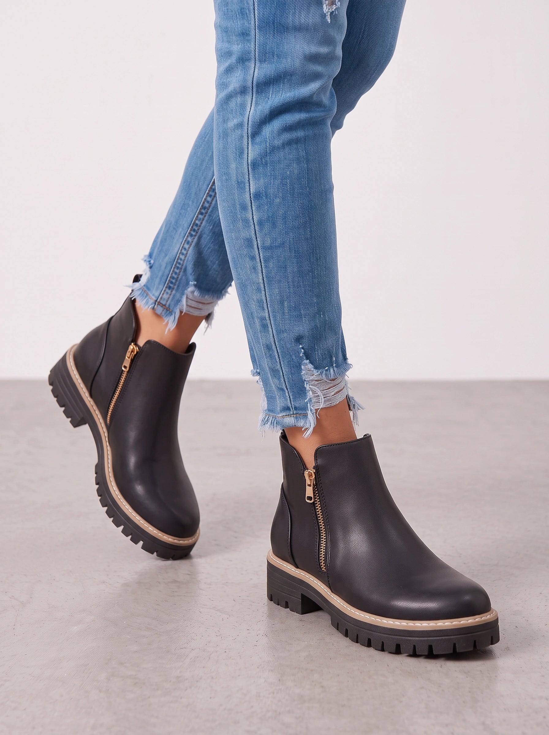 Zipcrest Chelsea Ankle Boots – Chunky Sole Platform Women Winter Leather Waterproof Chelsea Boots