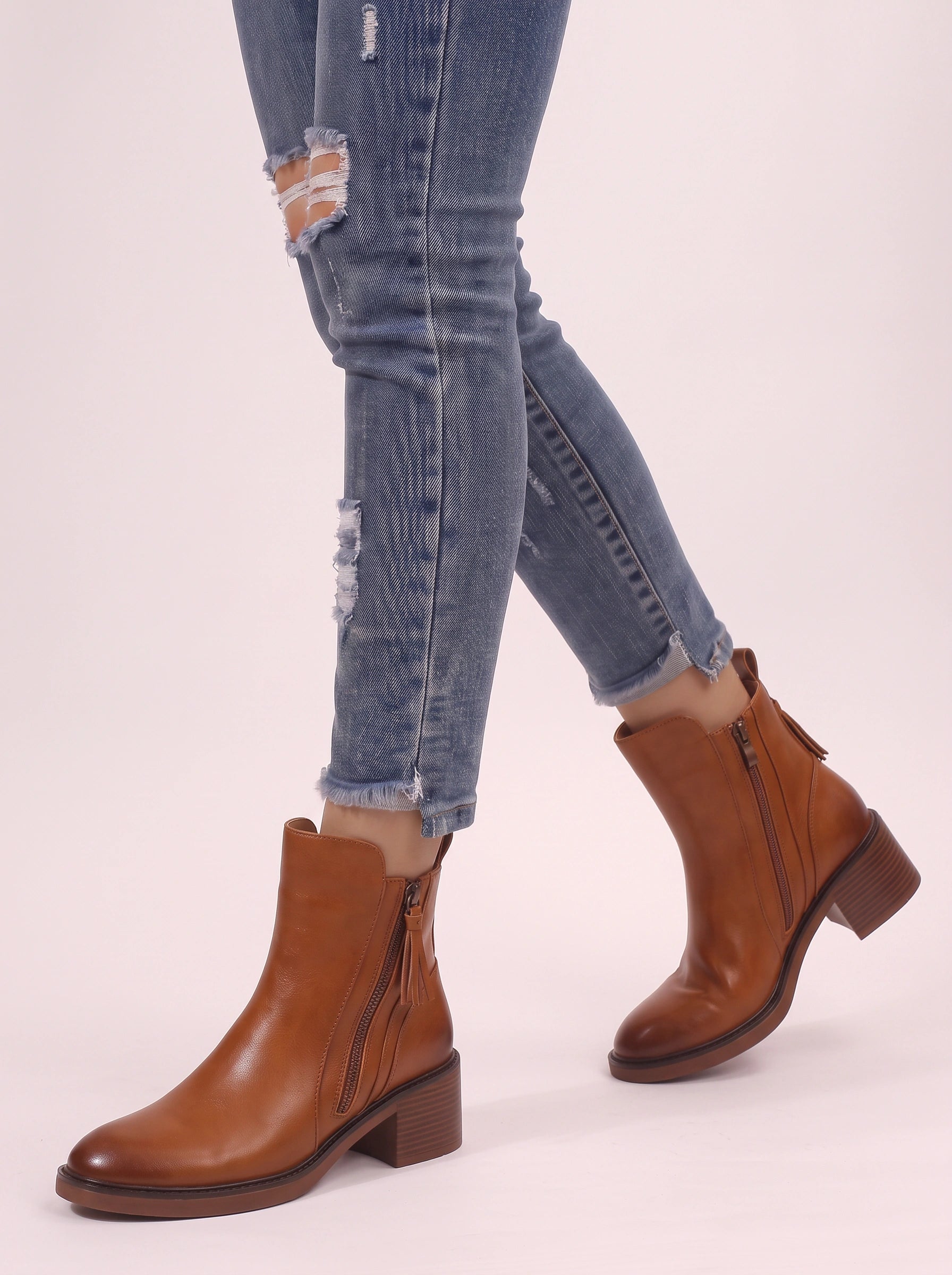 Zipstride Leather Ankle Boots – Women Block Heel Booties Winter Casual Kitten Heels Ankle Boots