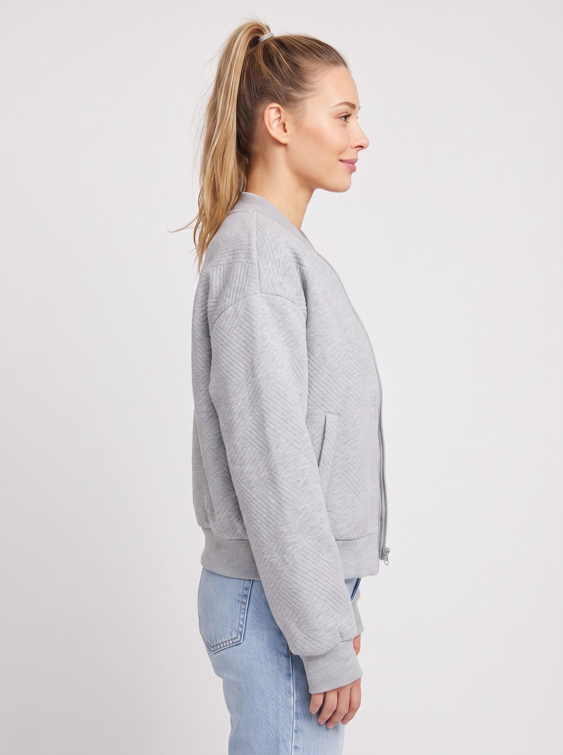 Quiltra Diamond Quilted Bomber Jacket – Women Casual Everyday Athleisure Relaxed Zip Front Jacket
