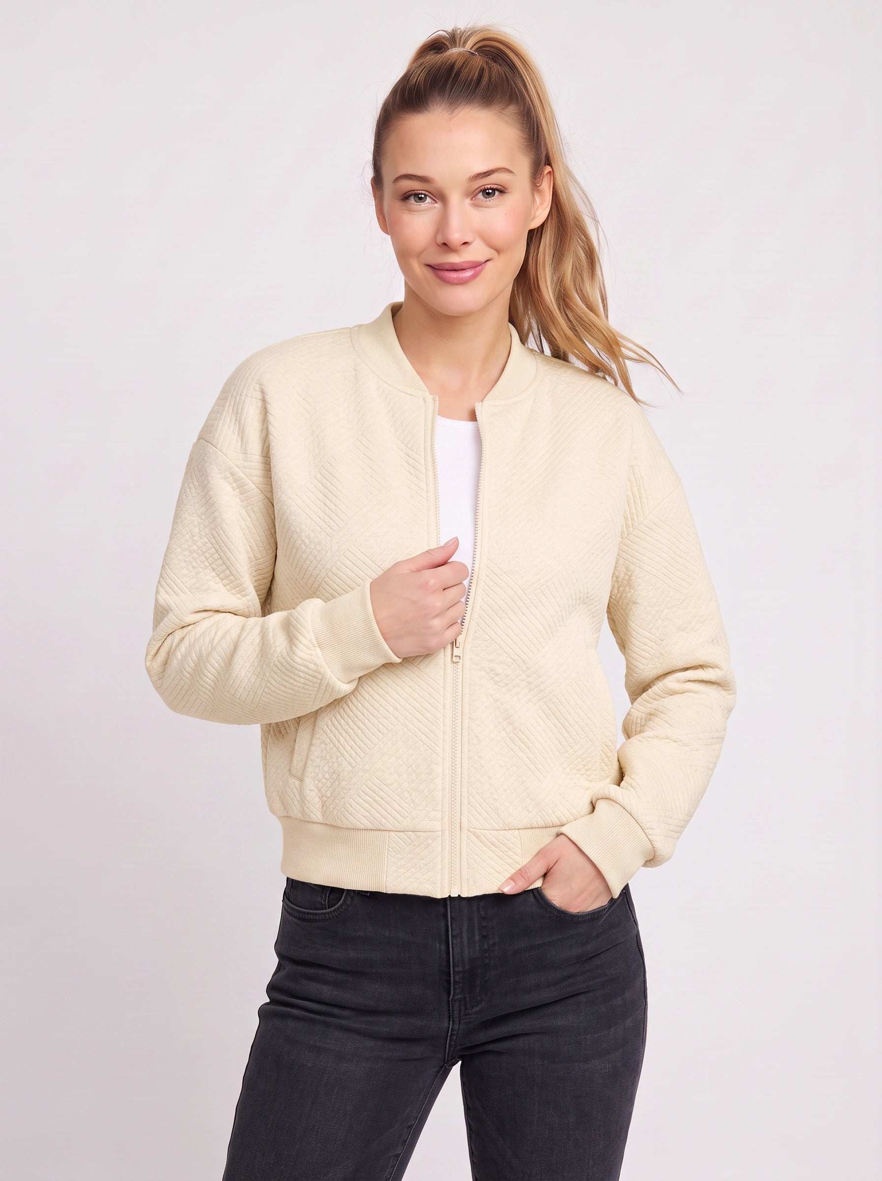 Quiltra Diamond Quilted Bomber Jacket – Women Casual Everyday Athleisure Relaxed Zip Front Jacket
