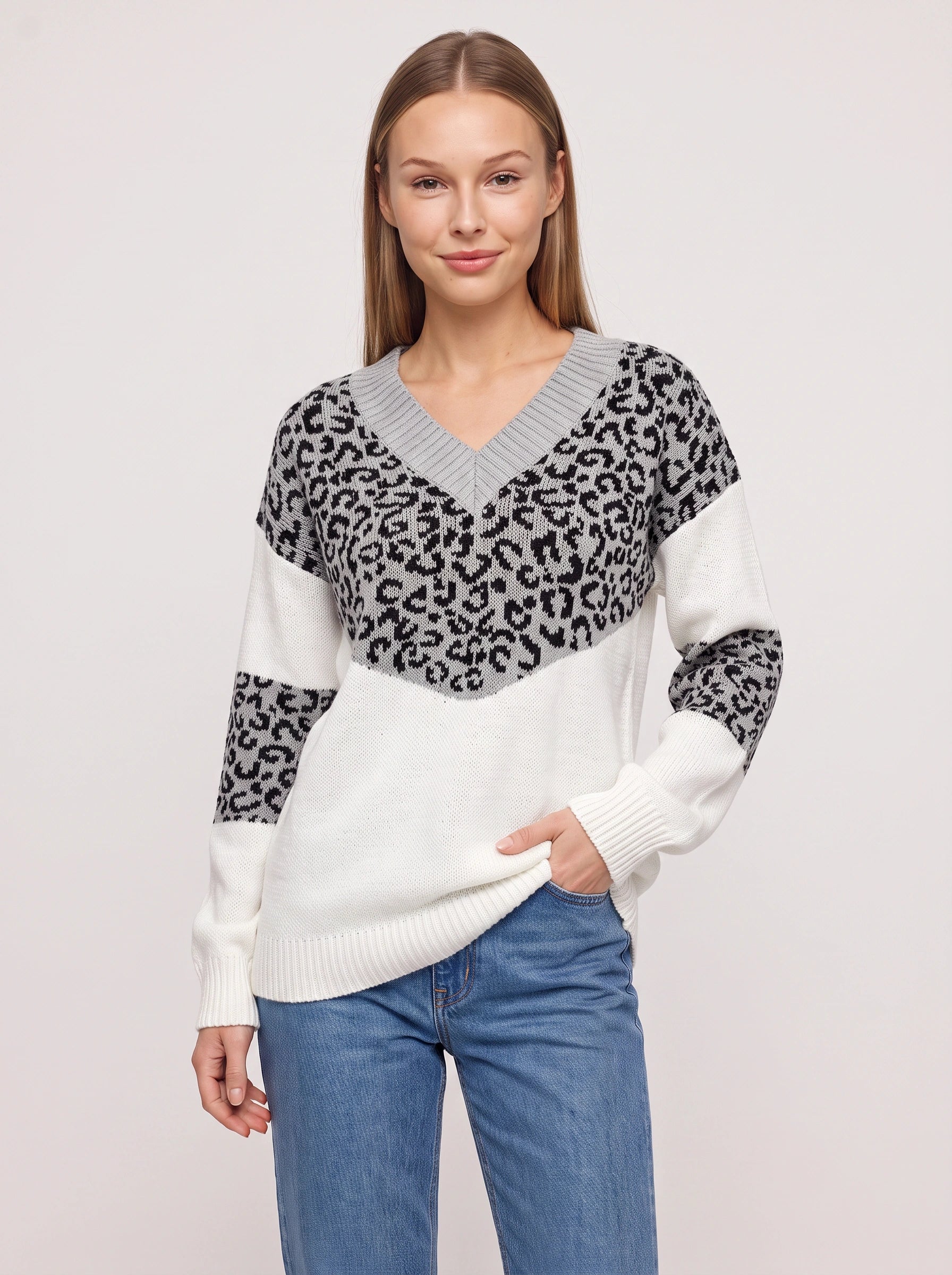 Leopari V-Neck Leopard Print Sweater – Oversized Knit Sweater Women Casual Pullover Animal Print Top