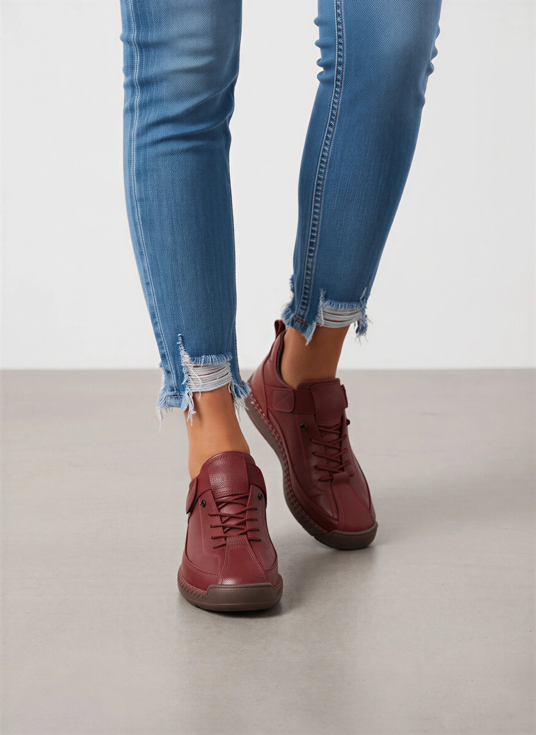 Granica Lace-Up Leather Sneakers – Women Casual Comfort Walking Everyday Leather Sneakers