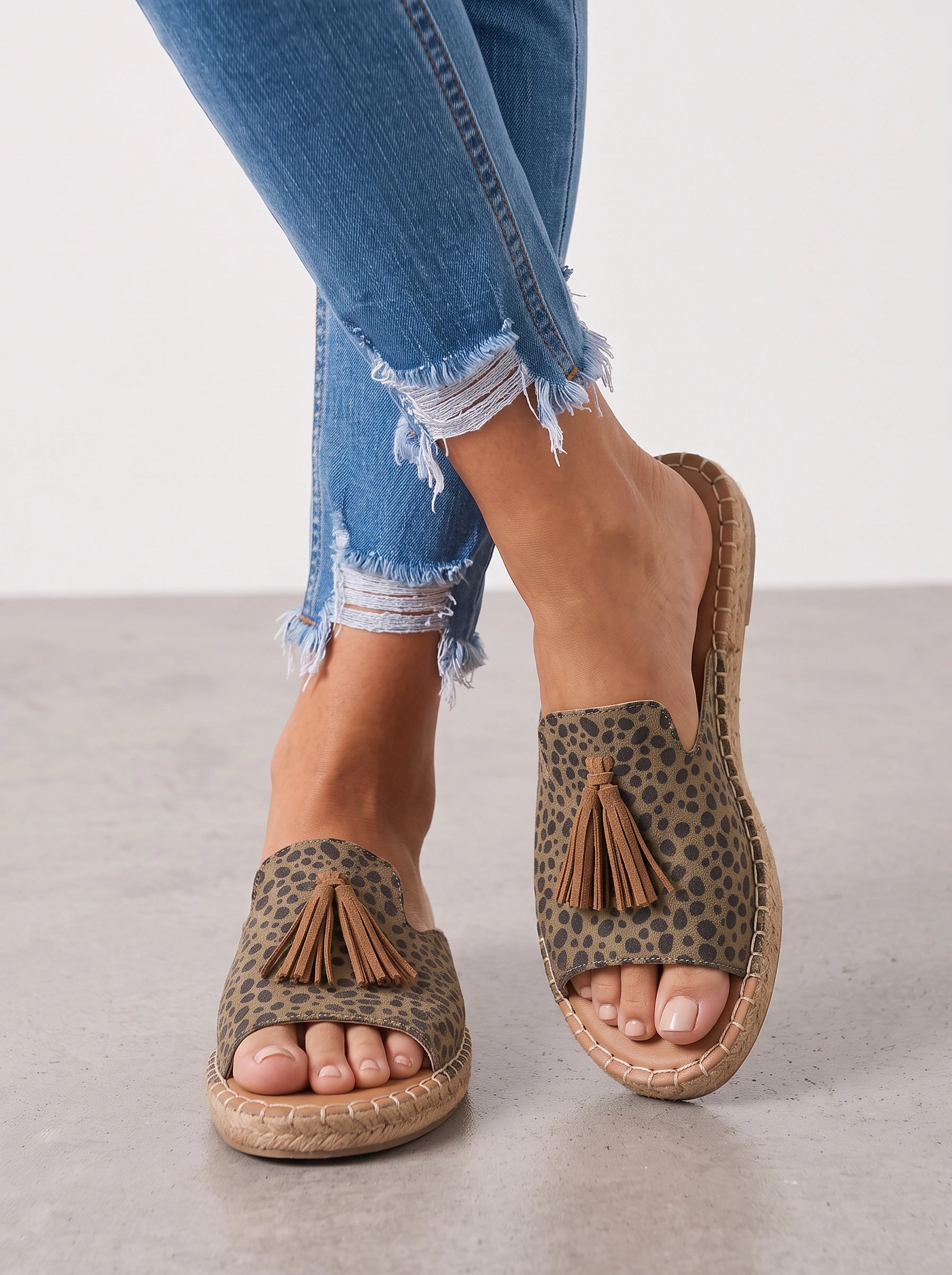 Chiaria Leopard Tassel Slide Sandals – Women Slip-On Mules Platform Espadrille Cushioned Arch Support Casual Summer Sandals