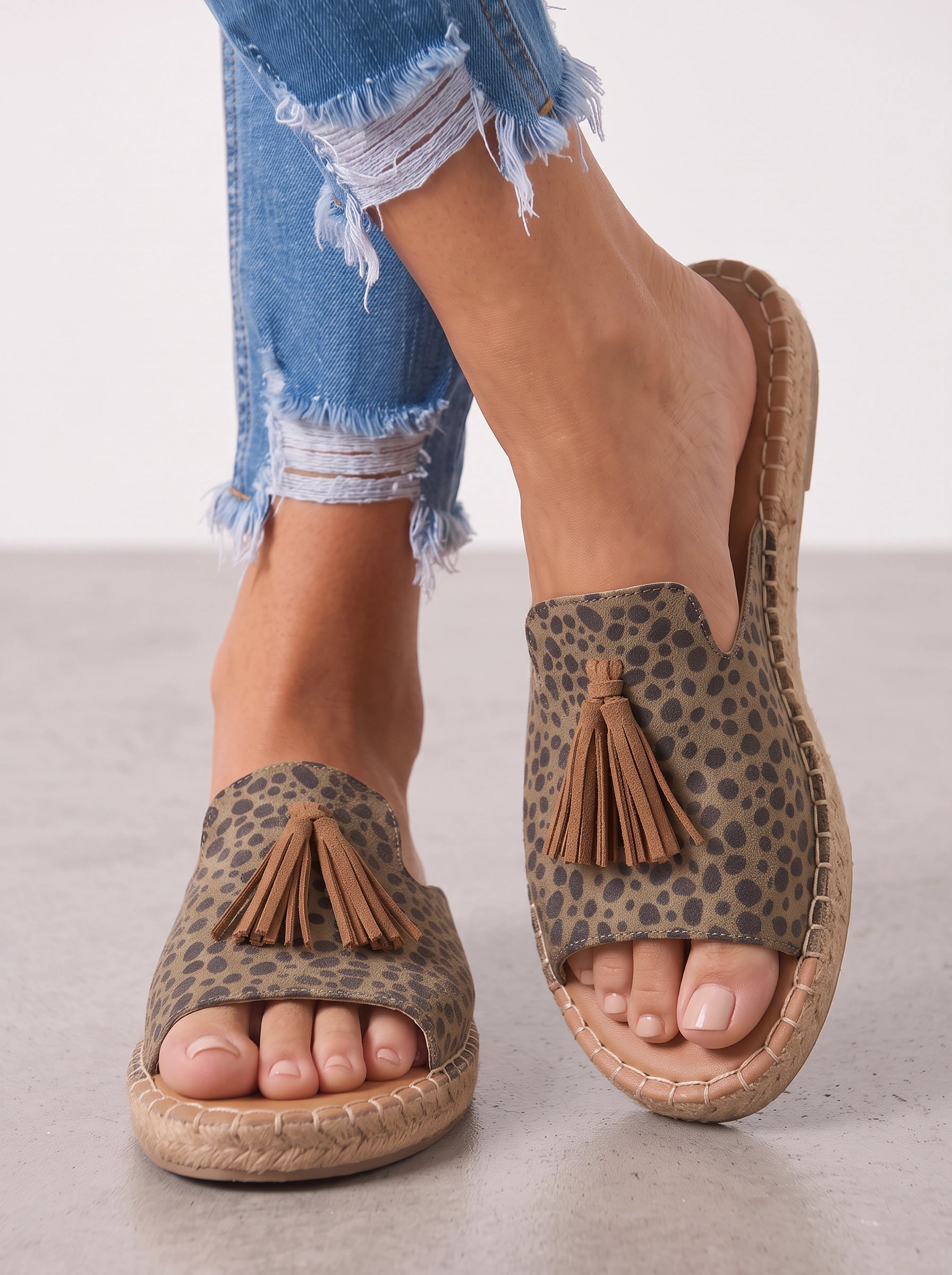 Chiaria Leopard Tassel Slide Sandals – Women Slip-On Mules Platform Espadrille Cushioned Arch Support Casual Summer Sandals