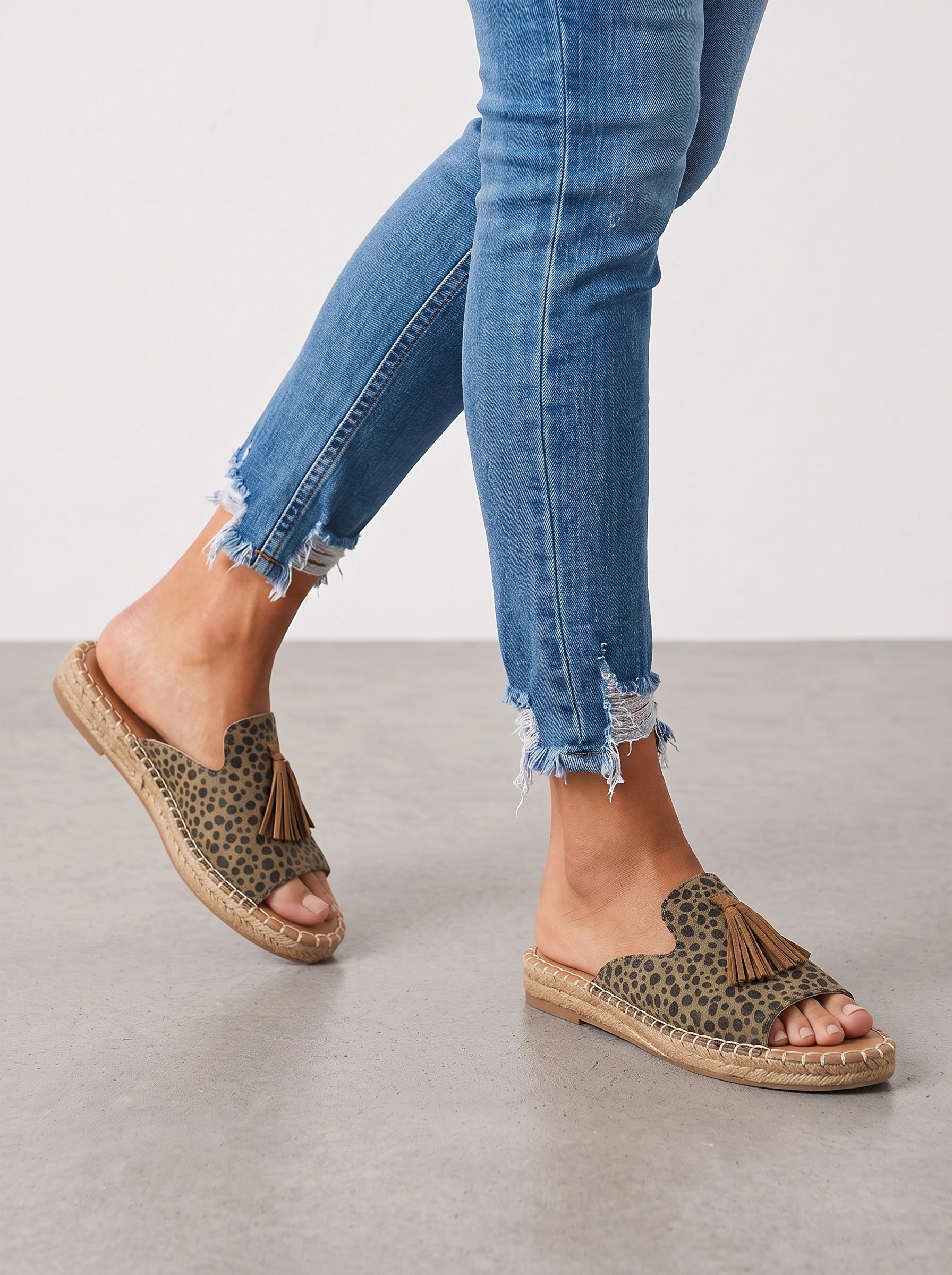Chiaria Leopard Tassel Slide Sandals – Women Slip-On Mules Platform Espadrille Cushioned Arch Support Casual Summer Sandals