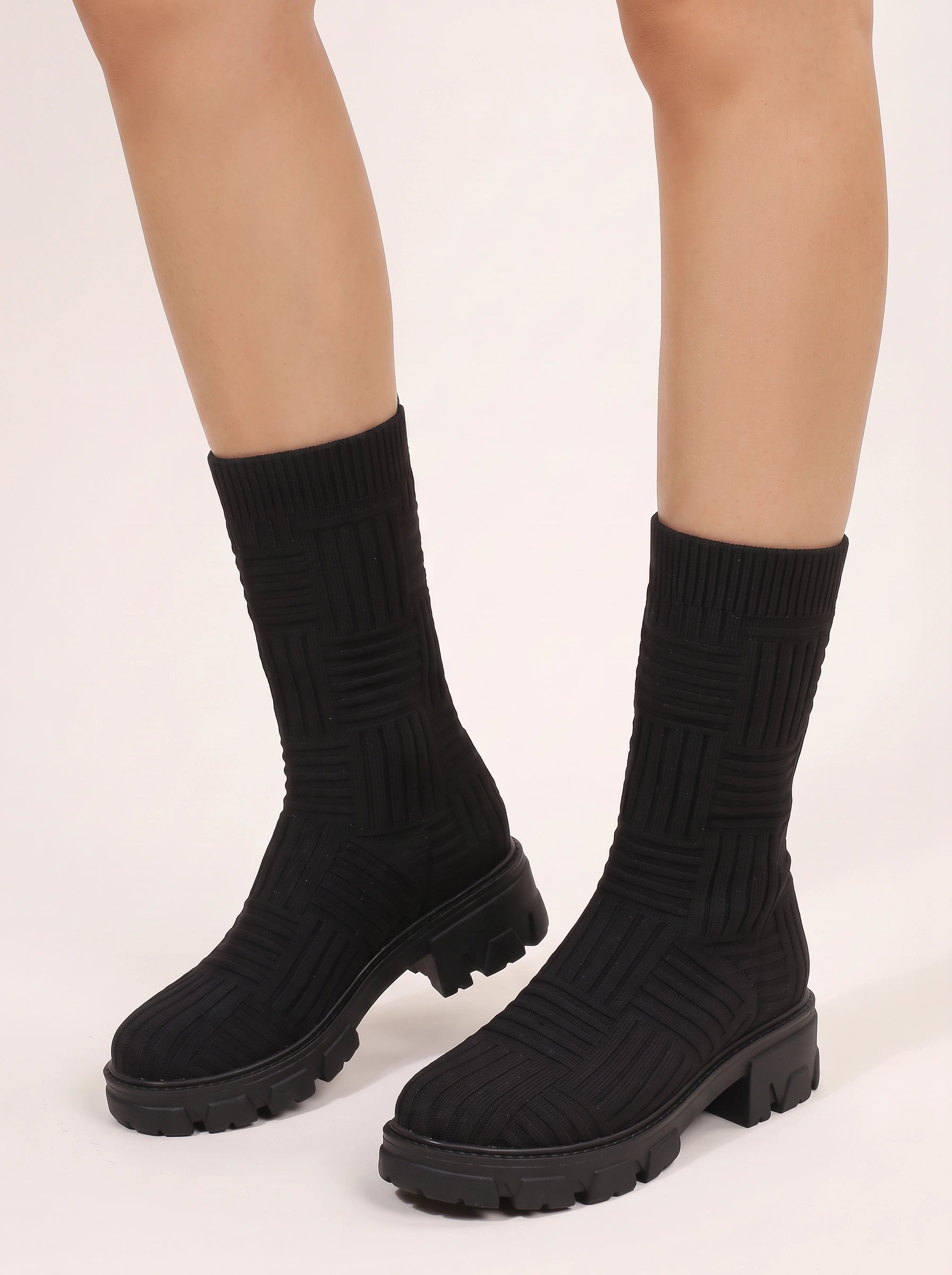 Trettra Ribbed Knit Sock Ankle Boots – Chunky Platform Chelsea Boots Women Streetwear Ankle Boots