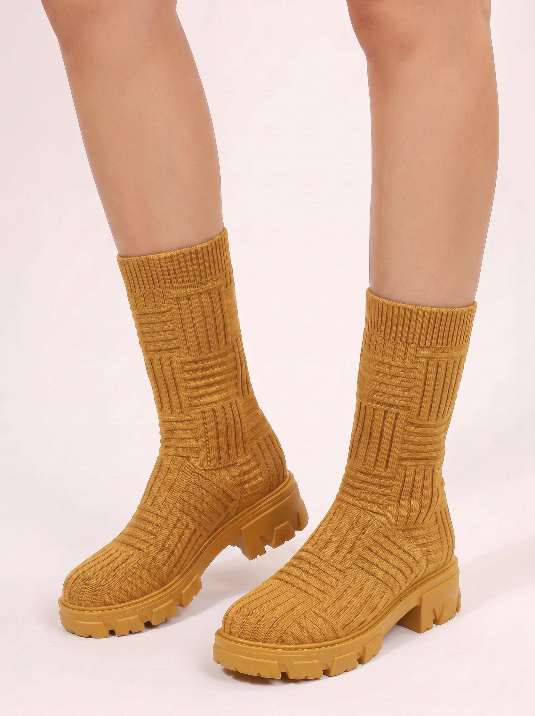 Trettra Ribbed Knit Sock Ankle Boots – Chunky Platform Chelsea Boots Women Streetwear Ankle Boots