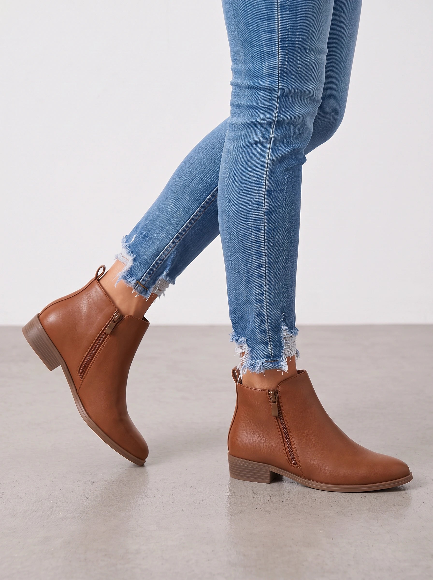 Cognato Leather Ankle Boots – Women Side Zip Kitten Heels Casual Office Work Smart Leather Ankle Boots