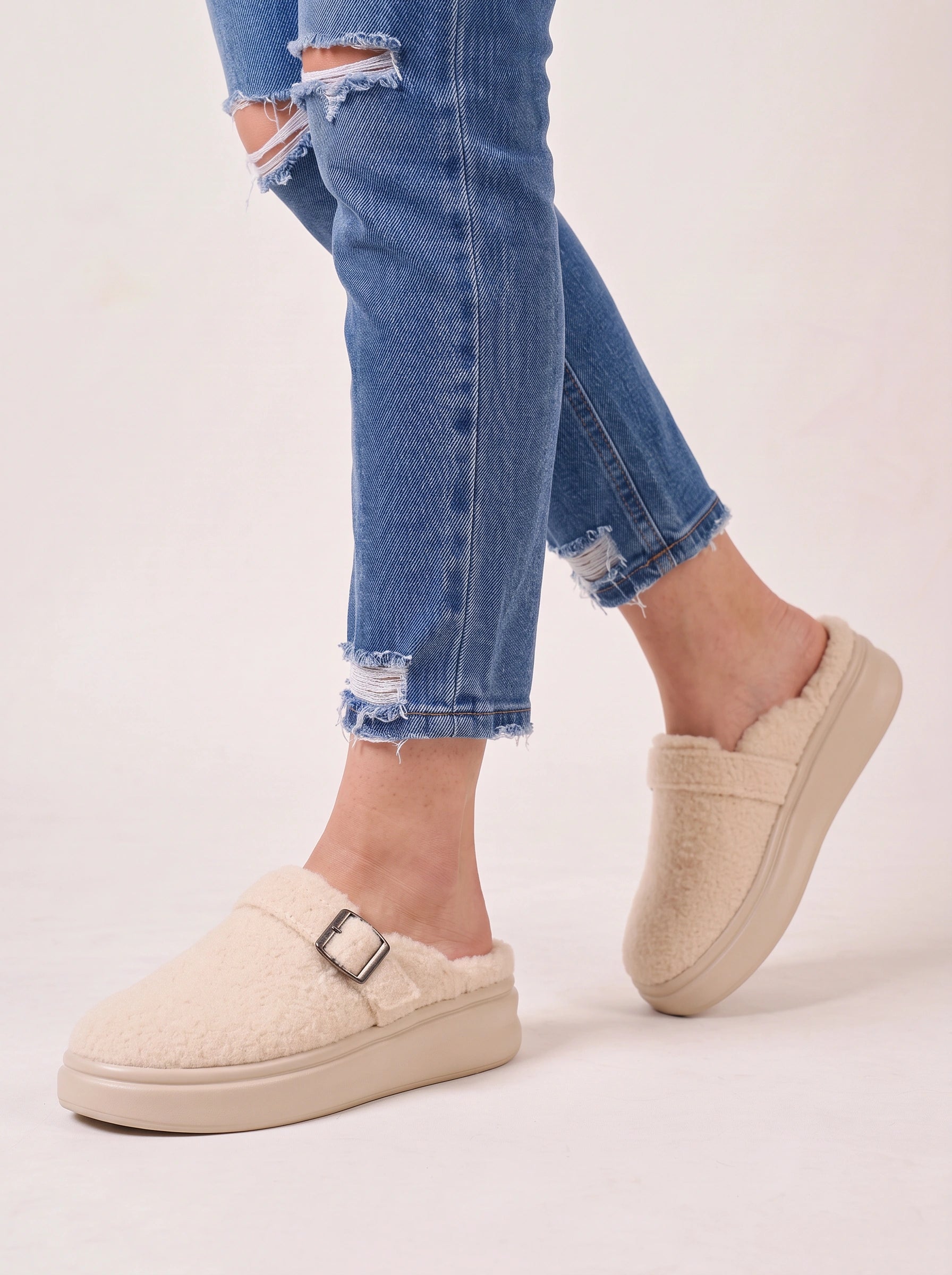 Nuvola Faux Fur Buckle Slippers – Women Slip On Loafers Indoor House Shoes Cozy Cushioned Mule Slippers