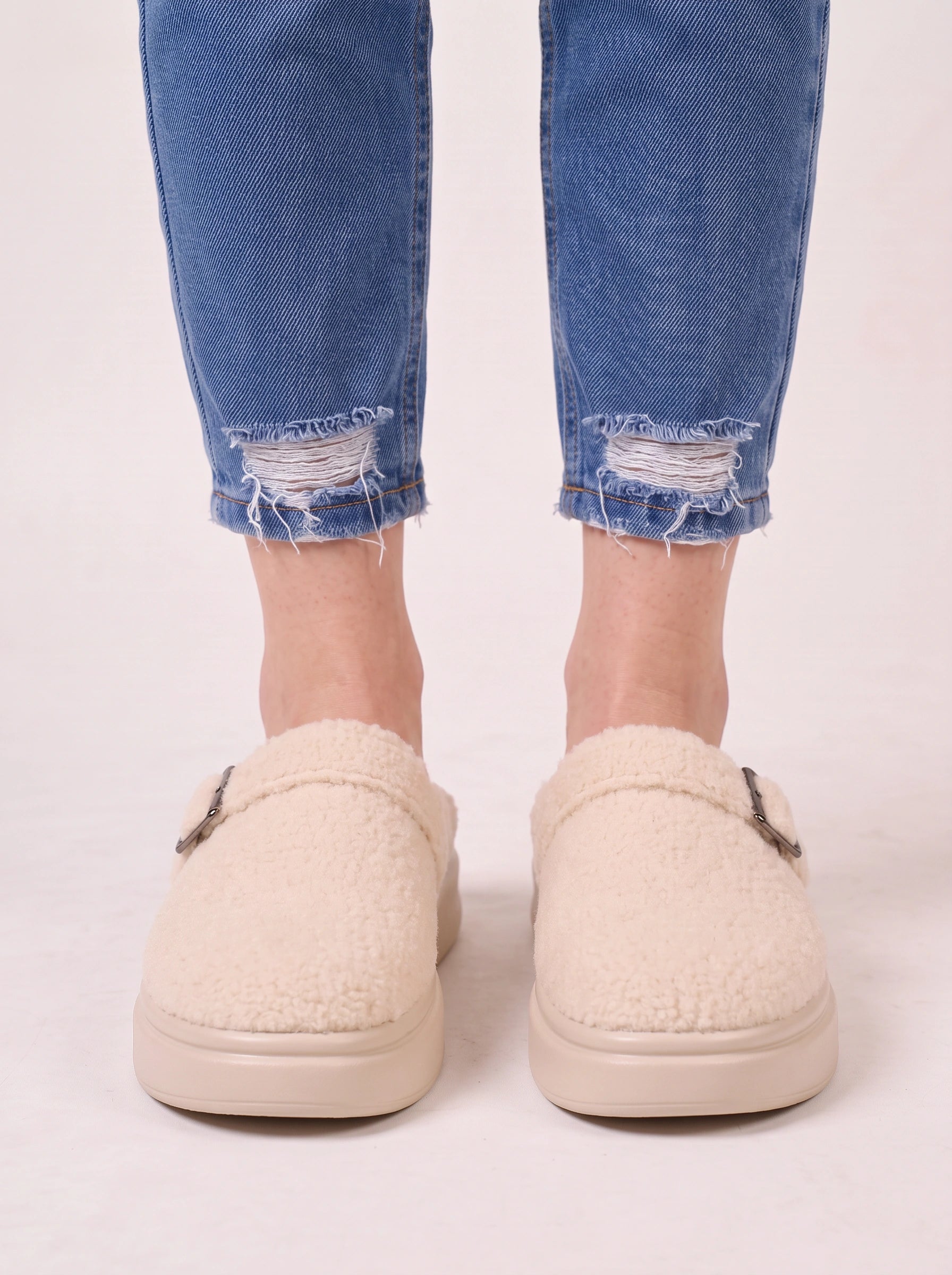 Nuvola Faux Fur Buckle Slippers – Women Slip On Loafers Indoor House Shoes Cozy Cushioned Mule Slippers