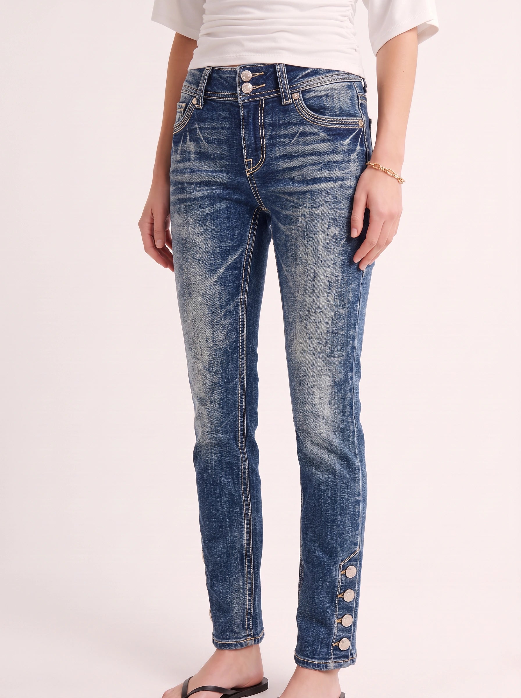 Contresh Button Detail Bootcut Jeans – High Rise Denim Women Casual Streetwear Bootcut Jeans