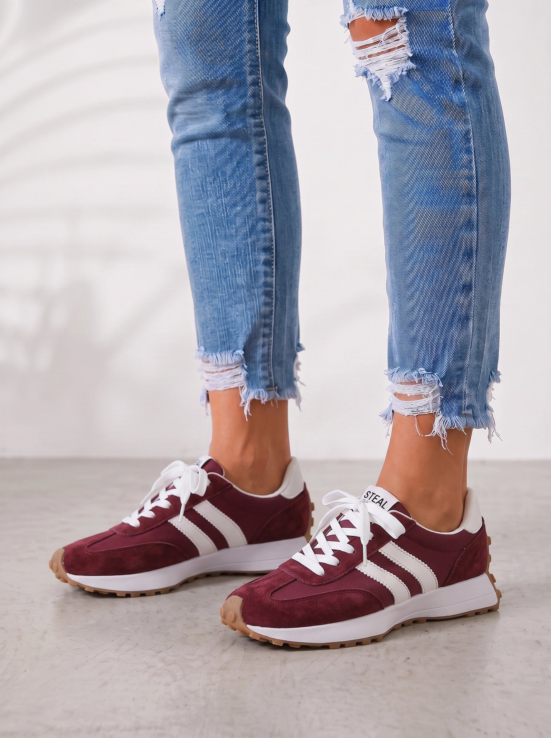 Strovia Retro Platform Sneakers – Women Lace-Up Running Walking Casual Streetwear Athletic Trainer Sneakers