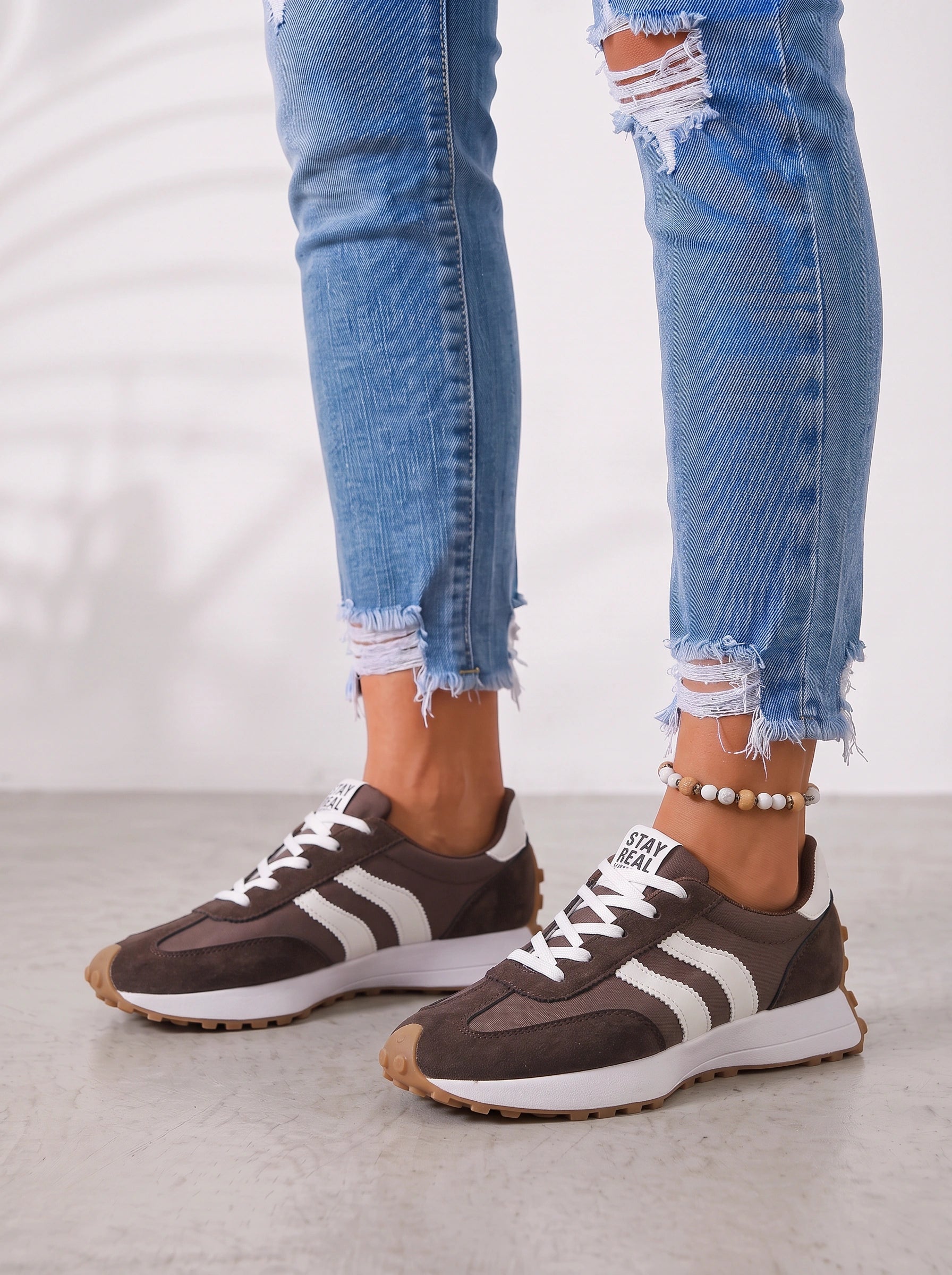 Strovia Retro Platform Sneakers – Women Lace-Up Running Walking Casual Streetwear Athletic Trainer Sneakers