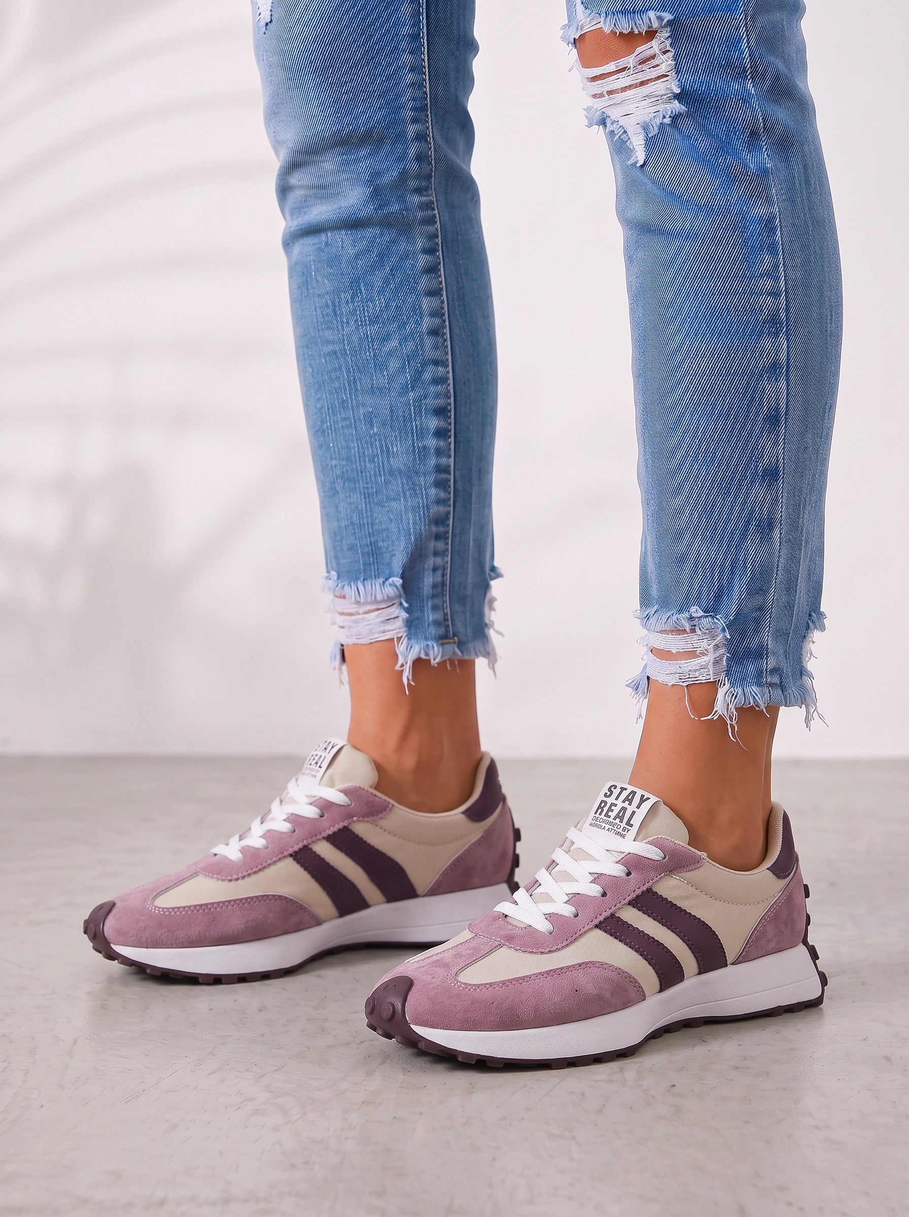 Strovia Retro Platform Sneakers – Women Lace-Up Running Walking Casual Streetwear Athletic Trainer Sneakers