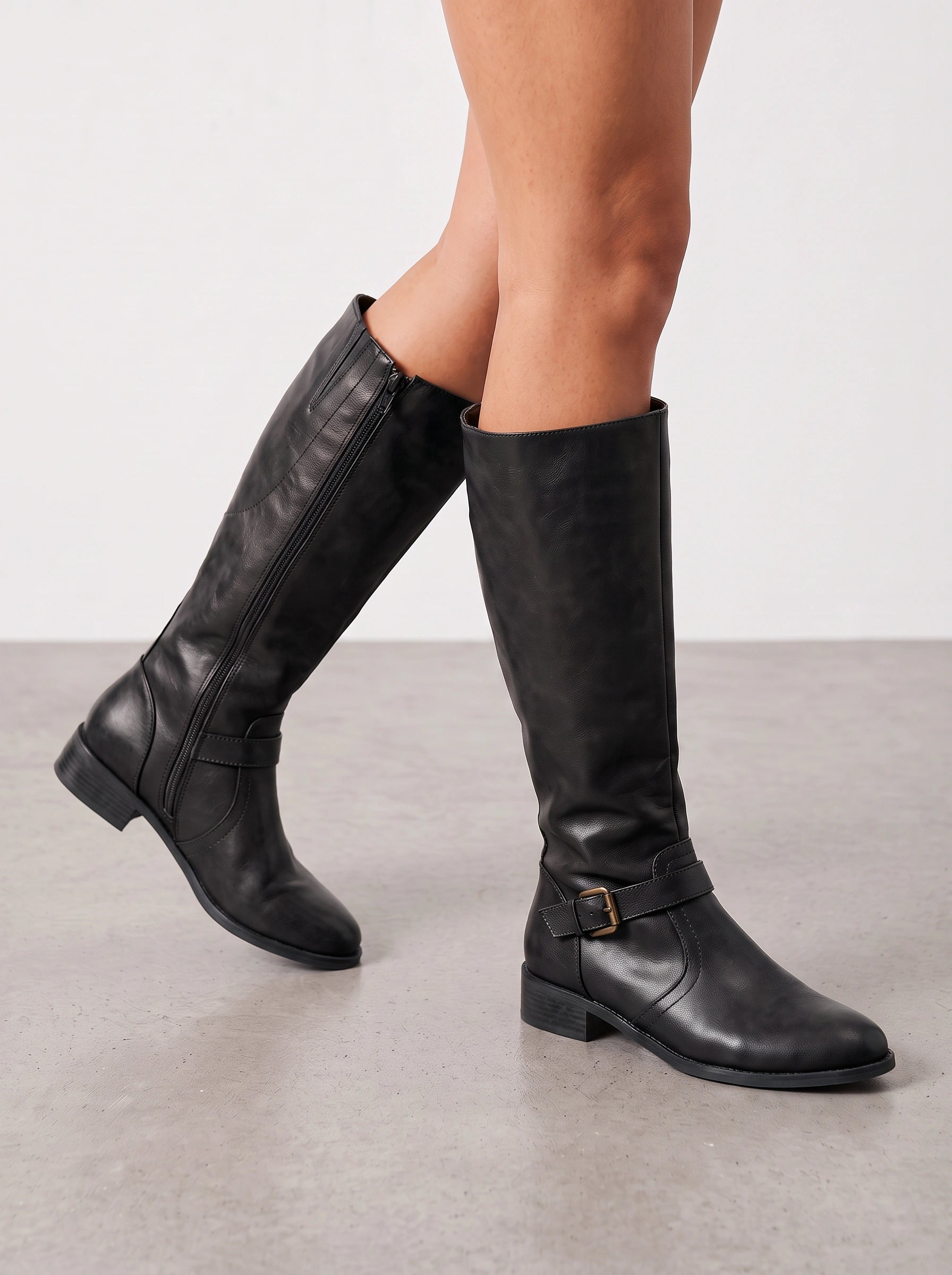 Bottes cavalières montantes Tanwen - bottes d'automne et d'hiver pour femme en cuir, bride à boucle, talon carré, style équestre