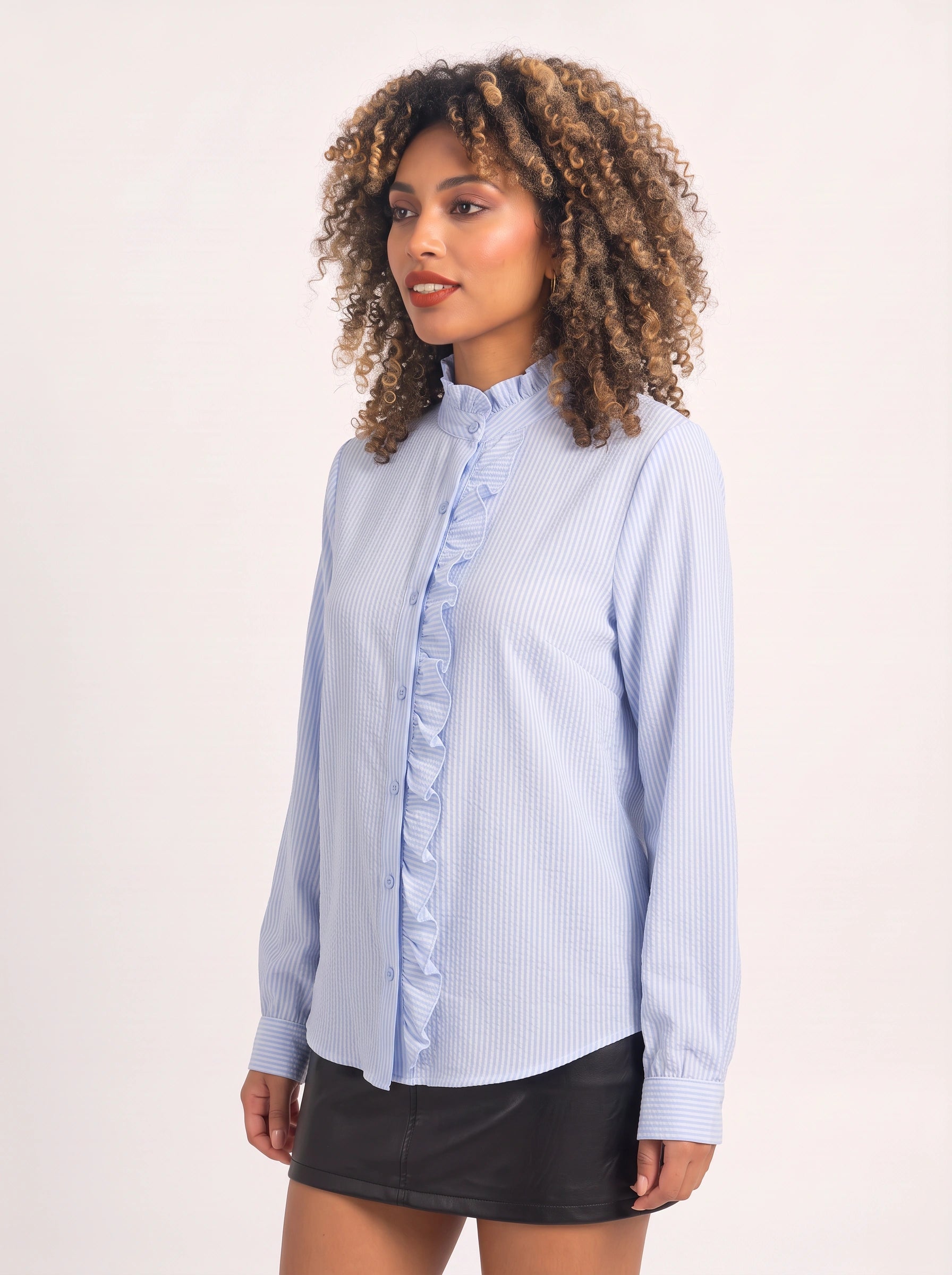 Frillina - Blouse à volants et boutonnage devant - Haut rayé décontracté à manches longues pour femme, idéal pour le bureau