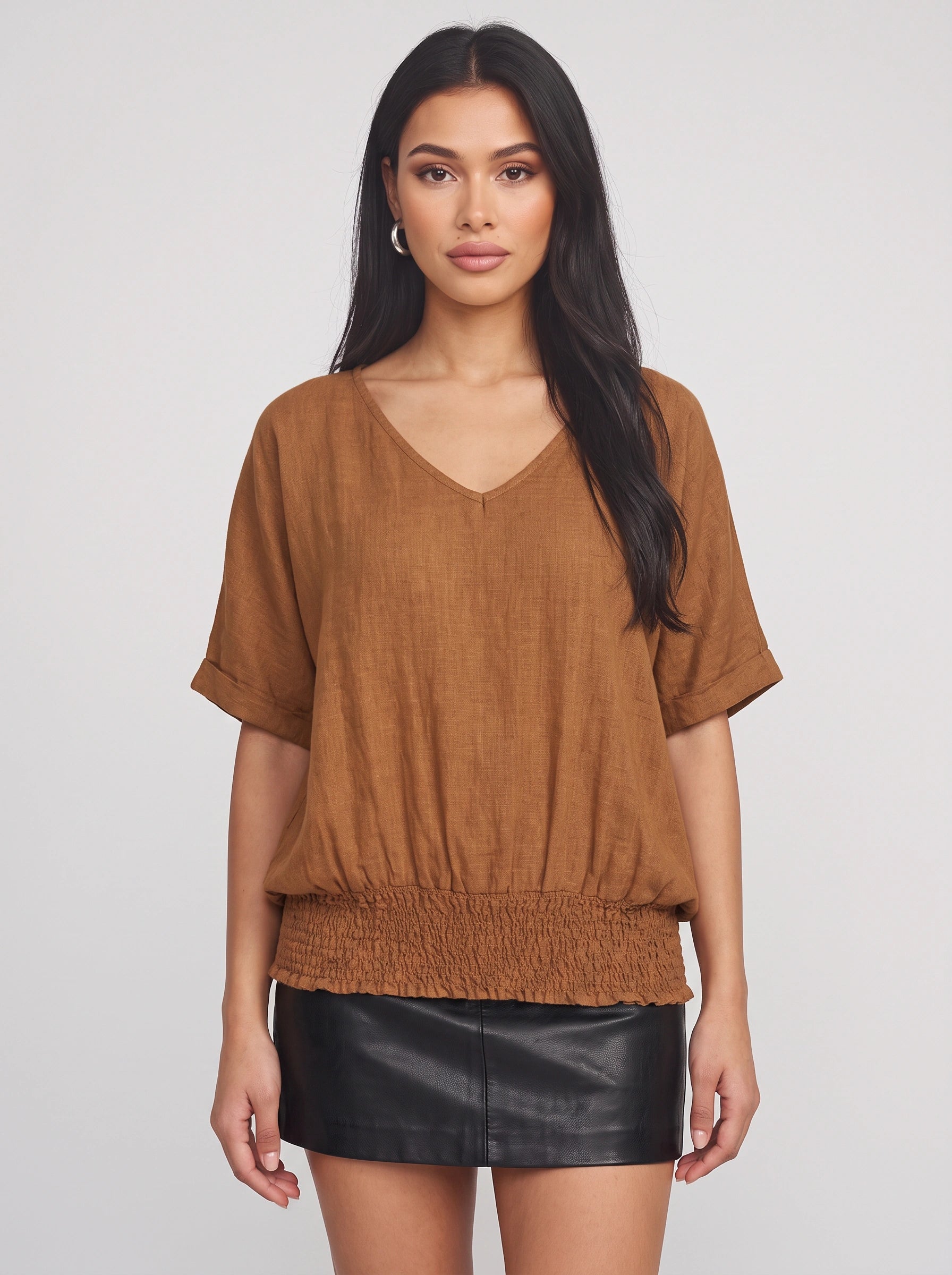 Top Terama à ourlet smocké et encolure en V – Femme, coupe décontractée oversize, vêtement d’intérieur casual à manches courtes