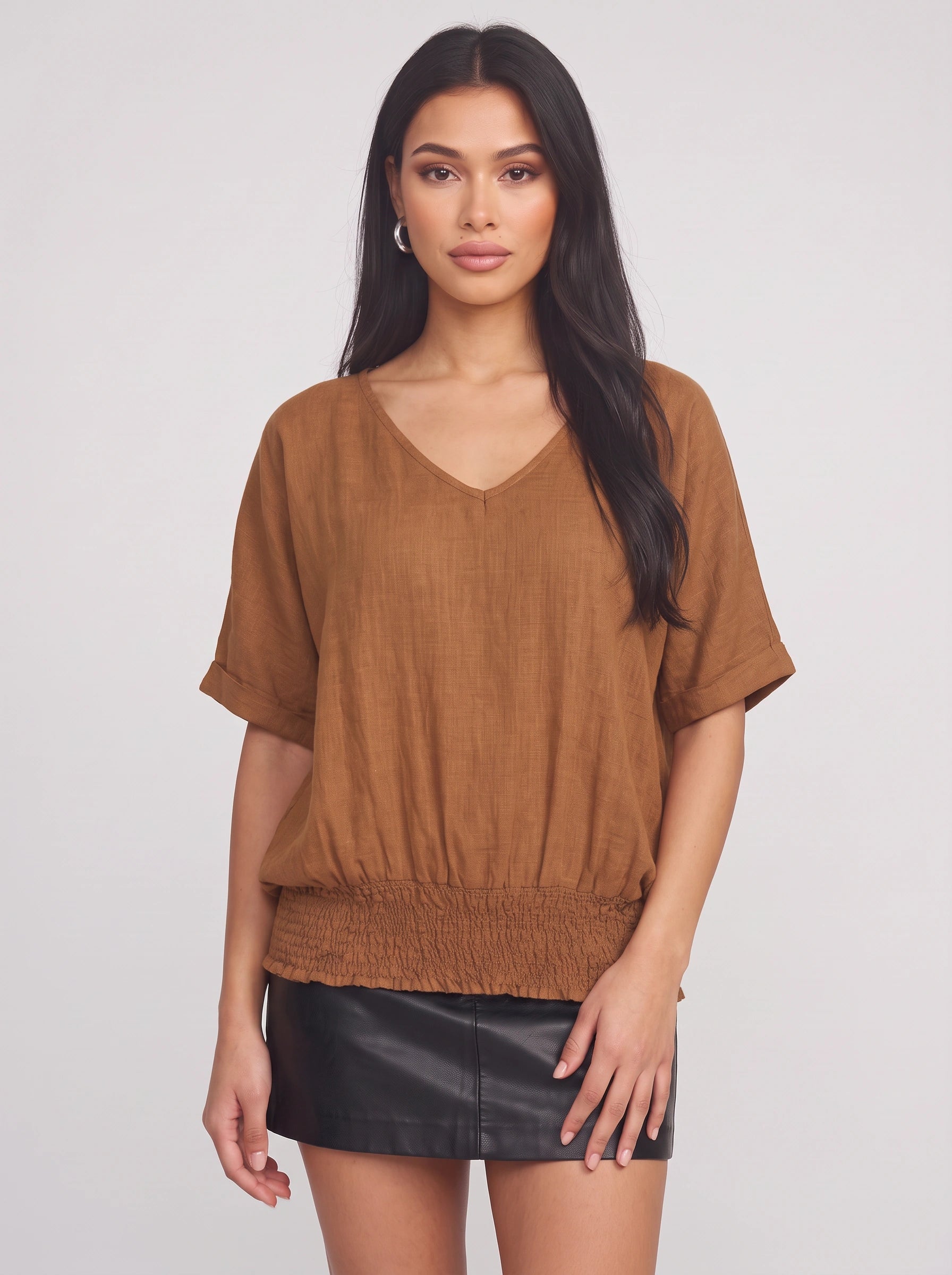 Top Terama à ourlet smocké et encolure en V – Femme, coupe décontractée oversize, vêtement d’intérieur casual à manches courtes