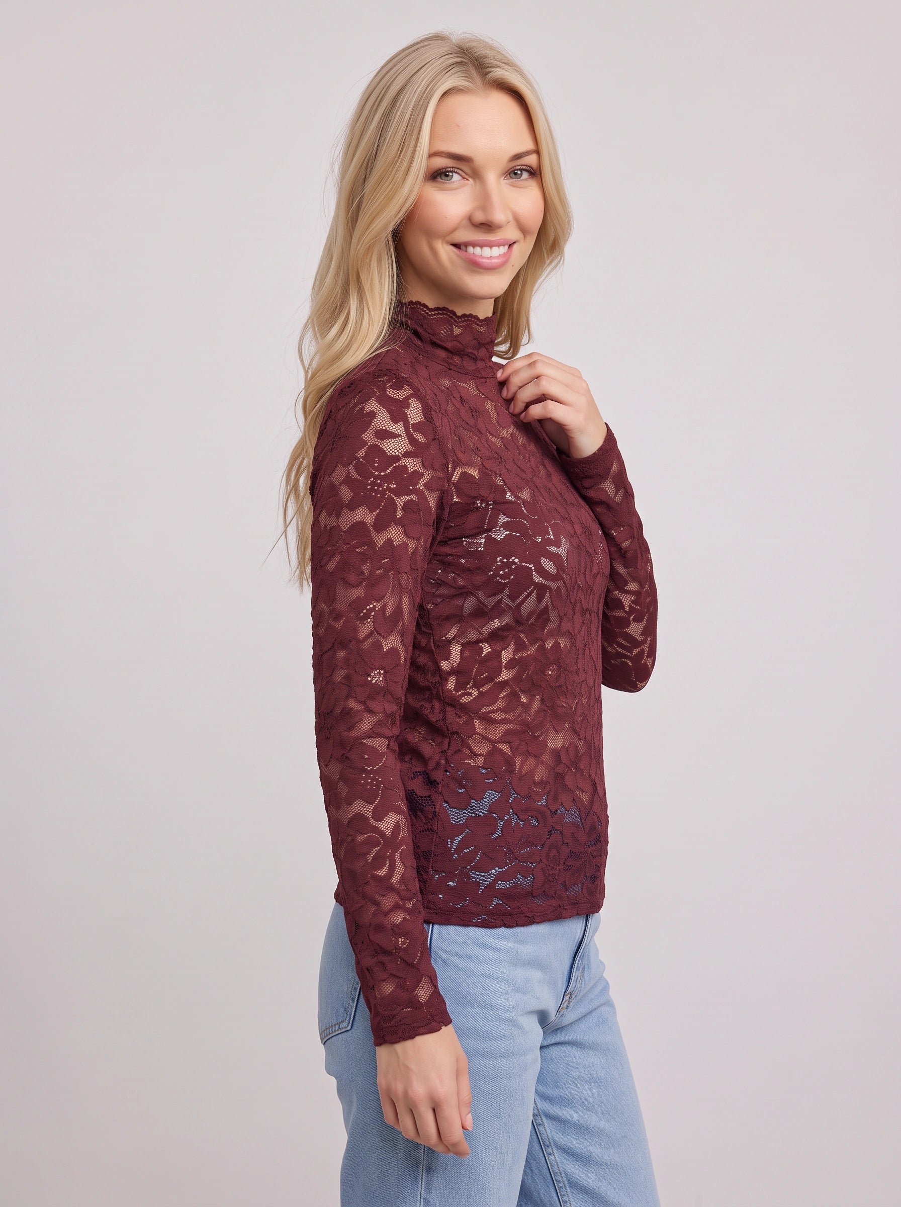 Haut en dentelle à col montant Dentella - blouse ajustée élégante pour femme, manches longues en mesh transparent, pour fête ou soirée