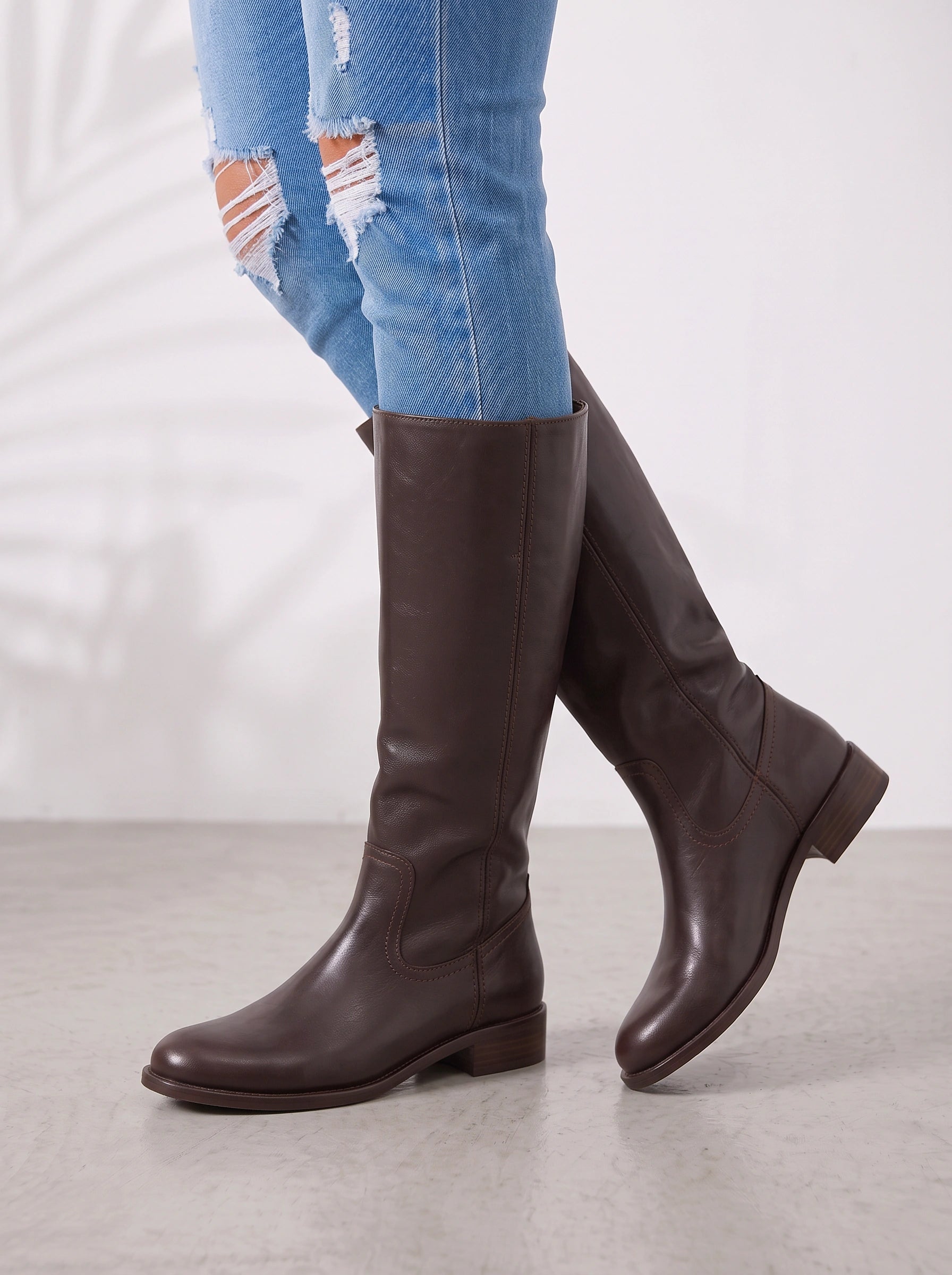 Cordova Knee-High Leather Riding Boots – Women Flat Heel Equestrian Casual Western Knee High Boots