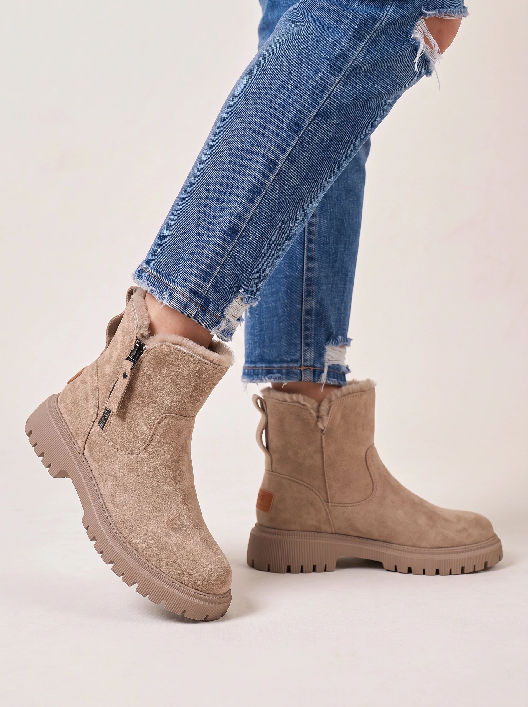 Muriva Faux Fur Lined Platform Ankle Boots – Suede Women Winter Snow Chelsea Boots Lug Sole