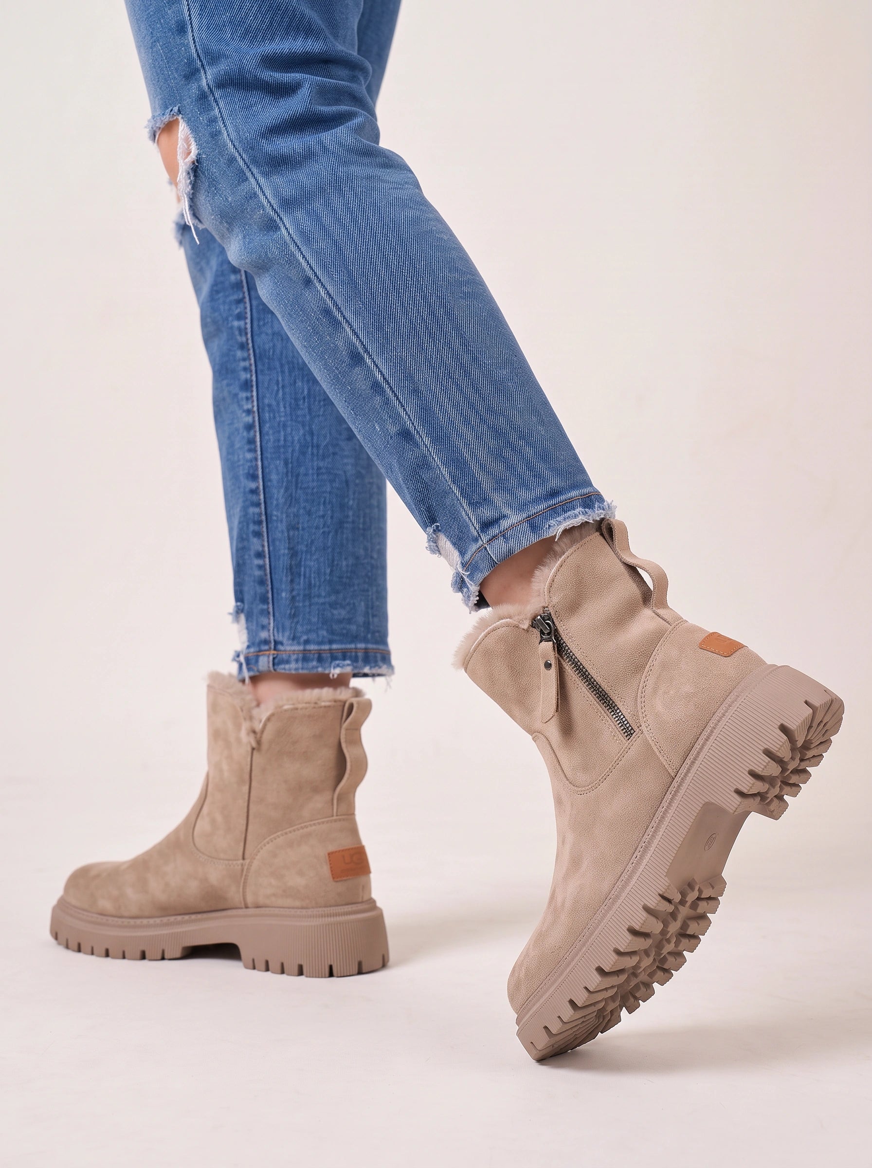 Muriva Faux Fur Lined Platform Ankle Boots – Suede Women Winter Snow Chelsea Boots Lug Sole