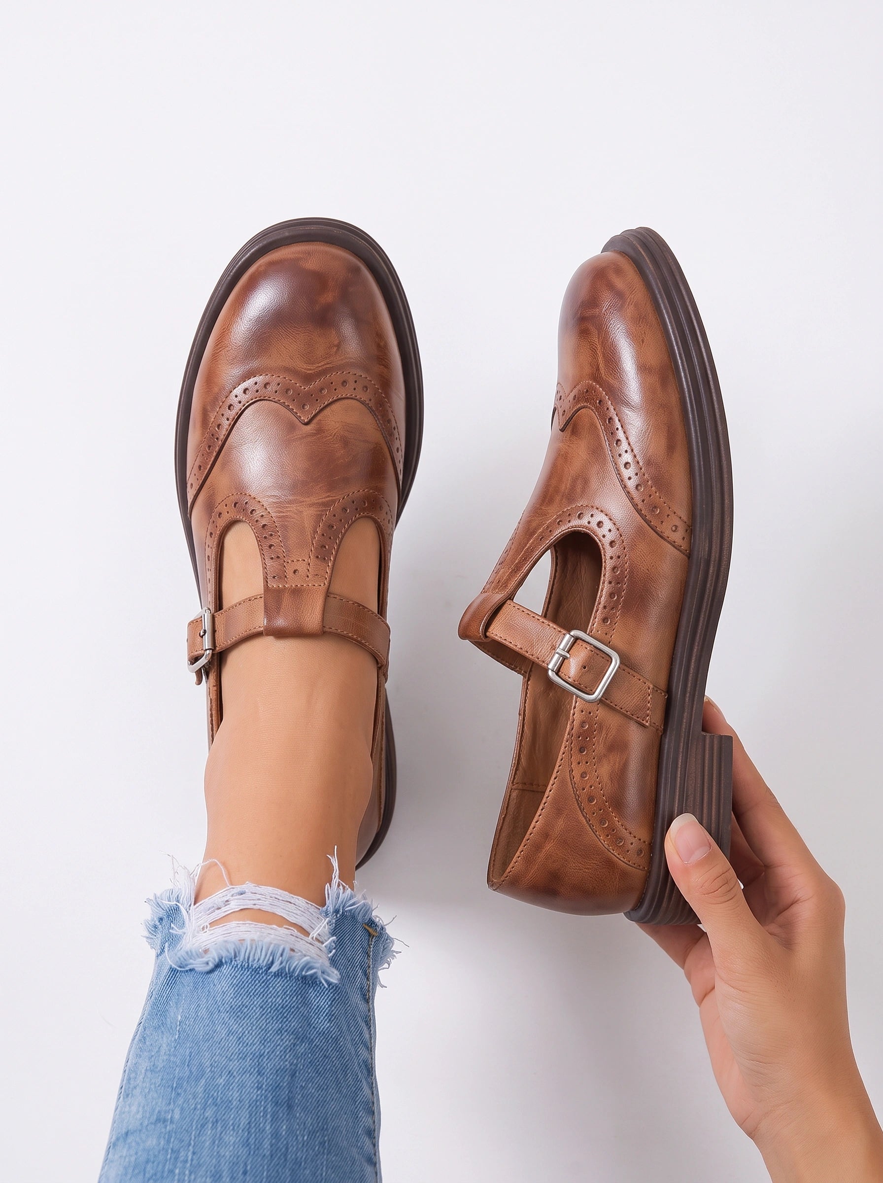 Brogwin Brogue Mary Jane Shoes – Vintage Leather Women T-Strap Buckle Oxford Platform Flats