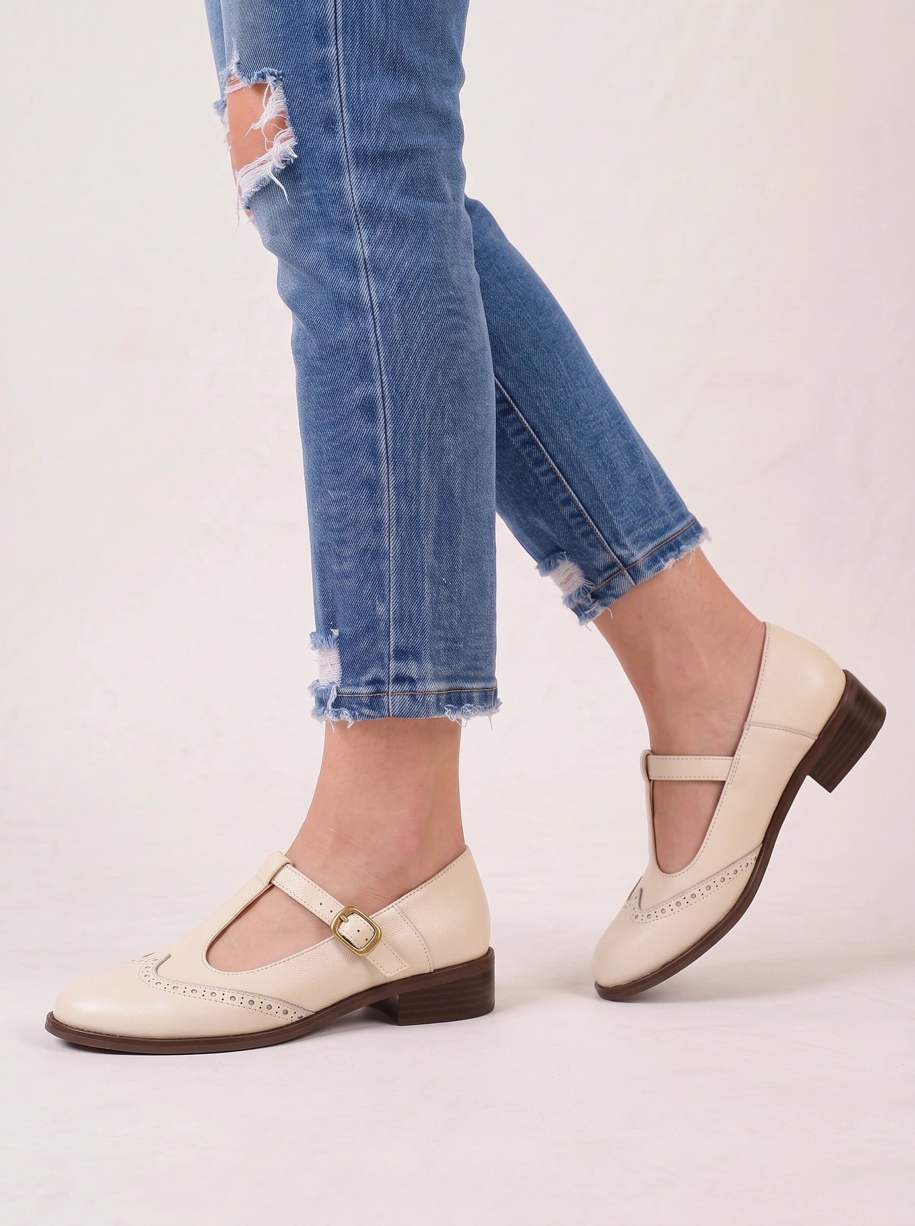 Brogue T-Strap Mary Jane Flats – Women Vintage Wingtip Low Heel Ballet Flats Ladies Buckle Mary Jane Shoes