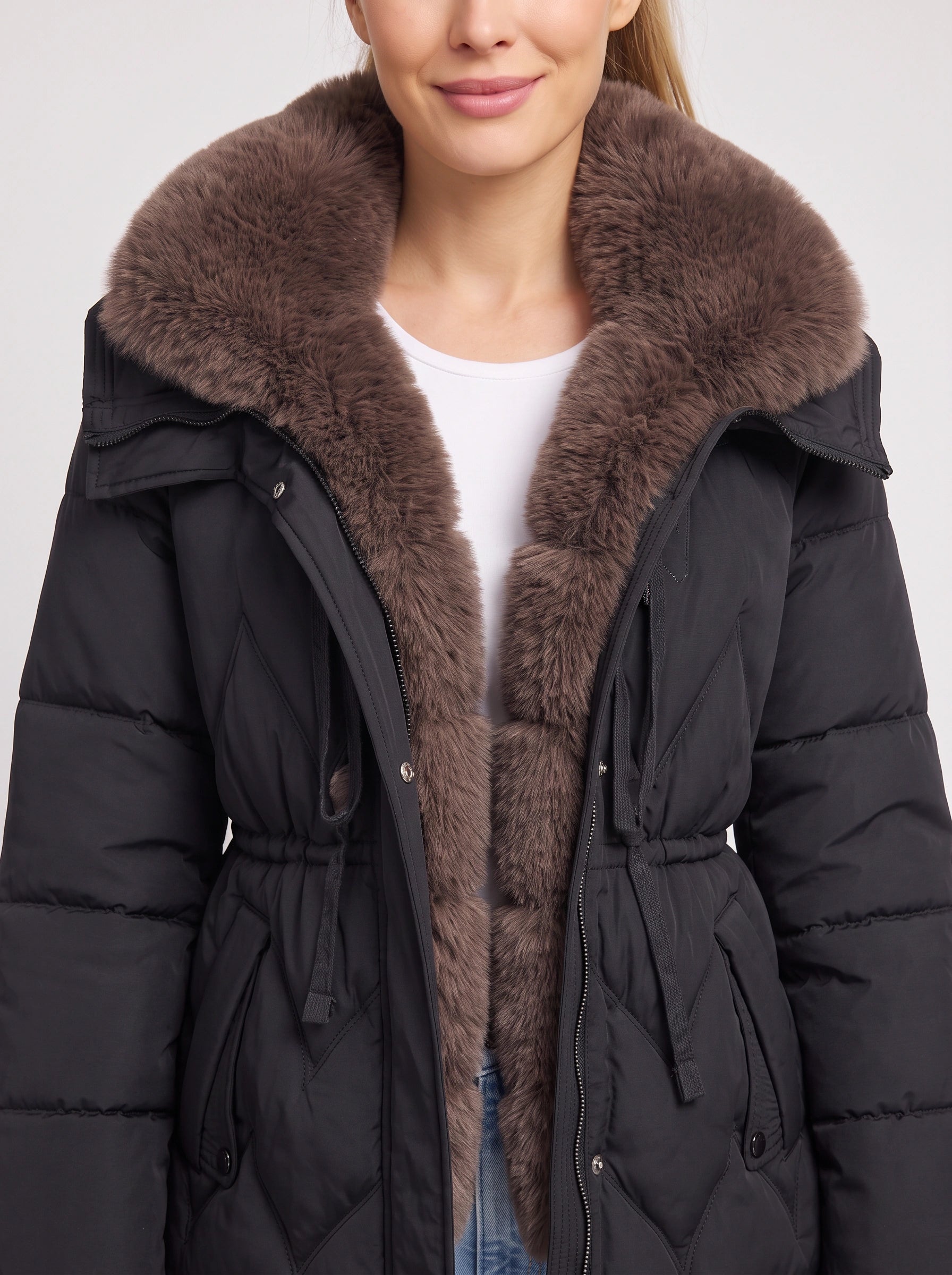 Doudoune ceinturée en fourrure Furmont - manteau noir pour femme, col en fausse fourrure, veste matelassée d’hiver