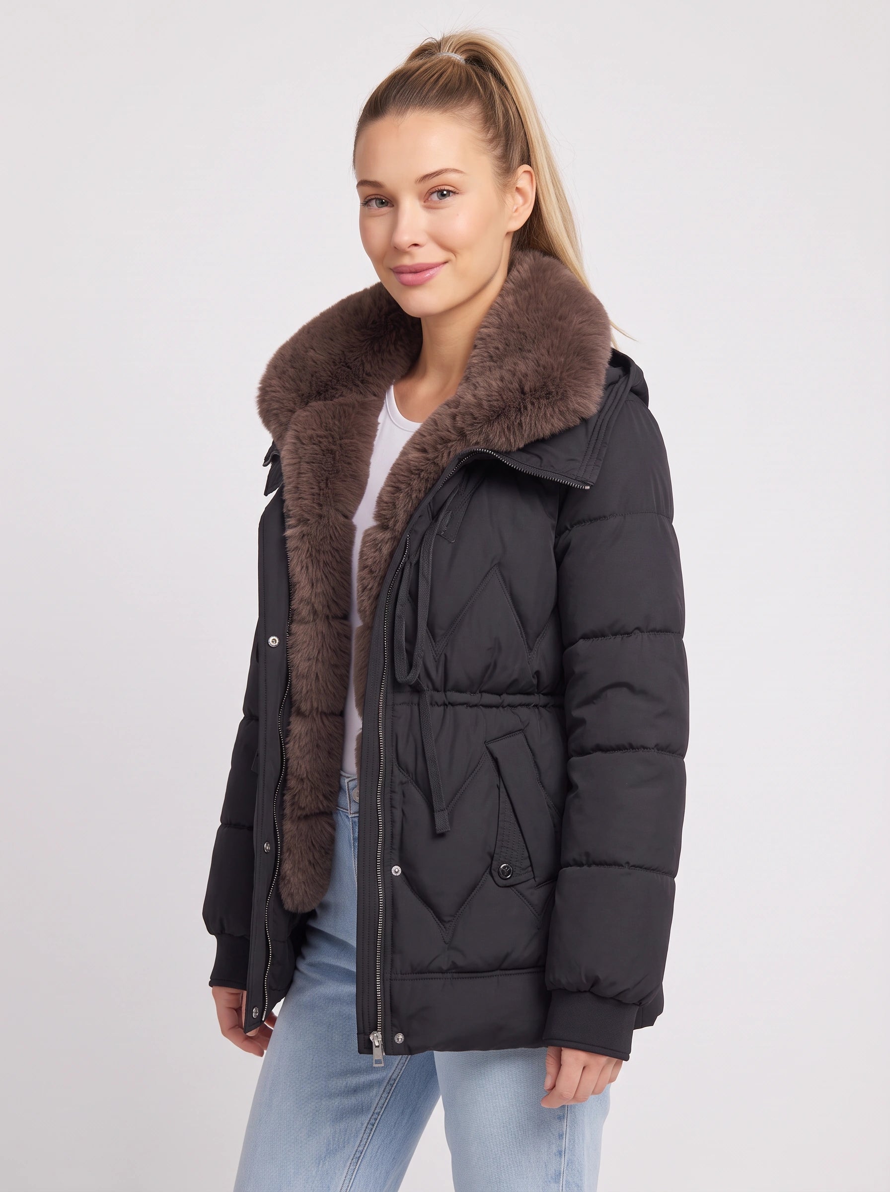 Doudoune ceinturée en fourrure Furmont - manteau noir pour femme, col en fausse fourrure, veste matelassée d’hiver