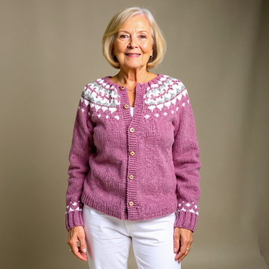 Cardigan Fjoriana en maille à motif Fair Isle - Pull cardigan femme à col rond, boutonné, motif nordique, en maille épaisse