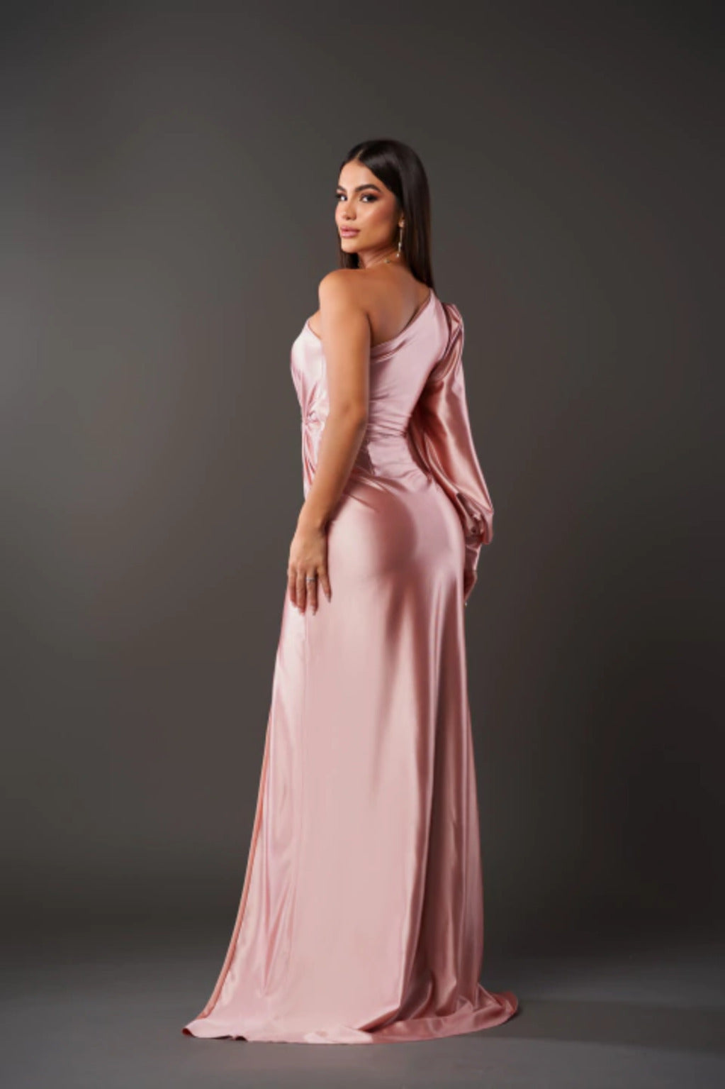 Robe longue fendue à une épaule Drapevia - Robe longue drapée en satin pour femme, pour soirées formelles, cocktails et fêtes
