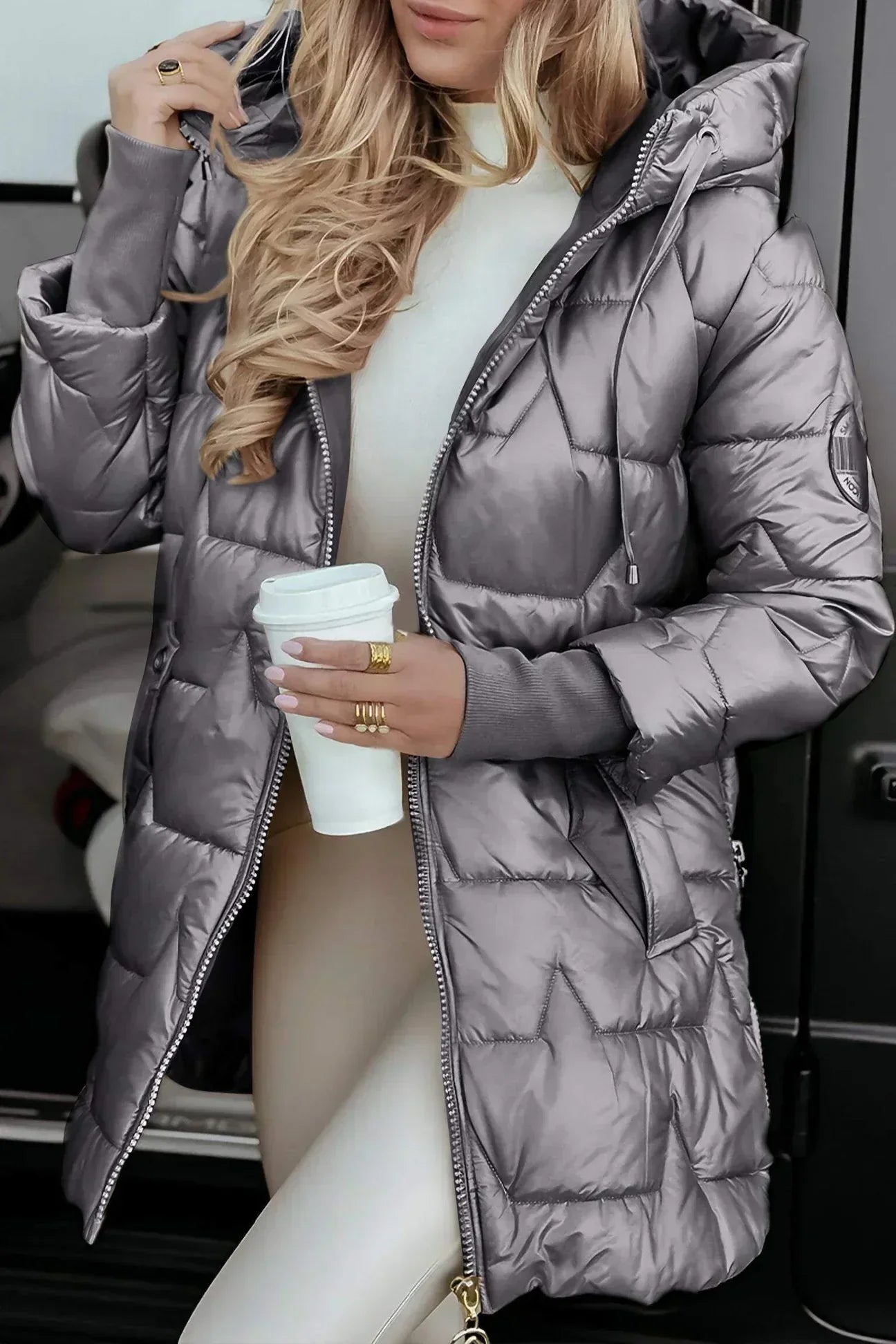 Doudoune matelassée à capuche Quilara – Manteau long rembourré à capuche pour femme, vêtement d’extérieur pour l’automne et l’hiver